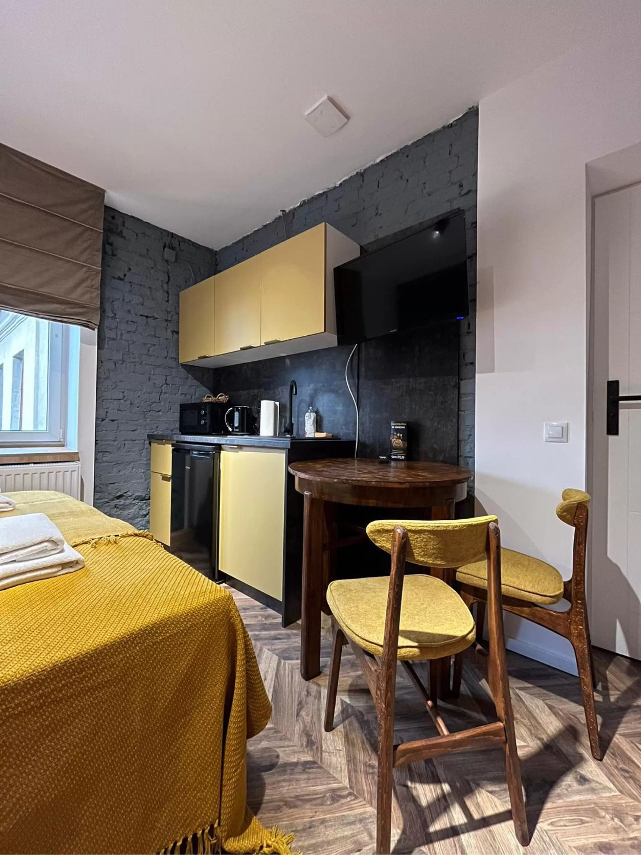 Kitchen or kitchenette, Bed in Apartamenty Piotrkowska 28 by Good Time