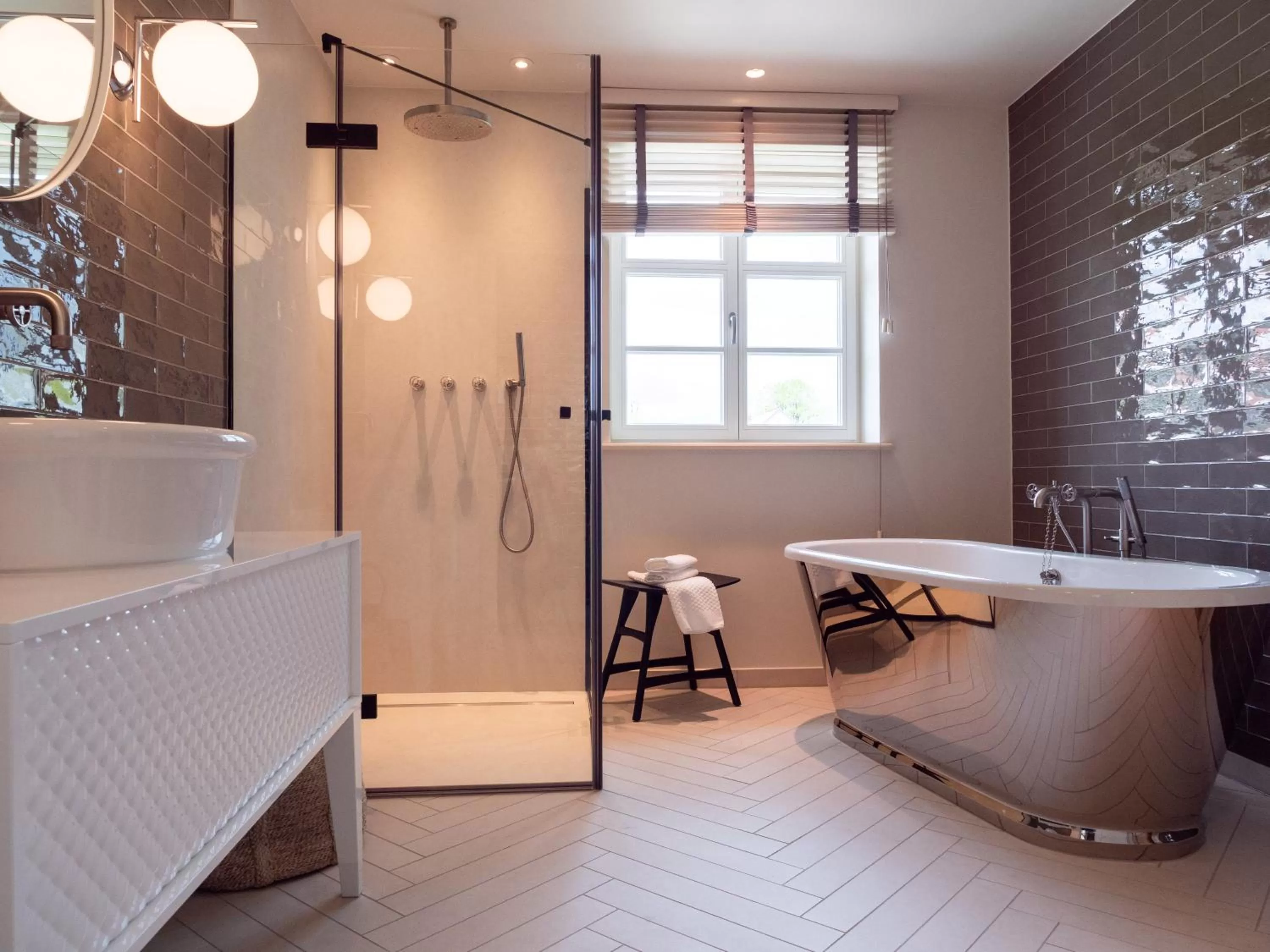 Shower, Bathroom in Alpenloge Hotel