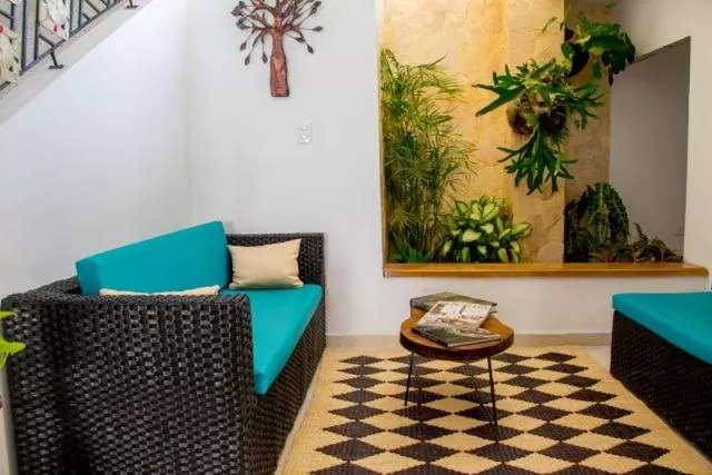 Living room, Seating Area in Hotel Iraka Zenu