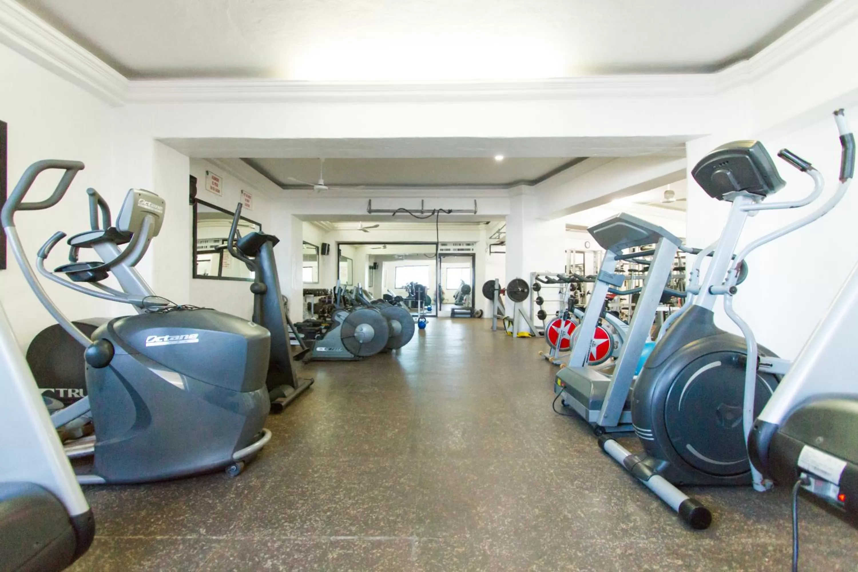 Fitness centre/facilities in Royal Villas Resort