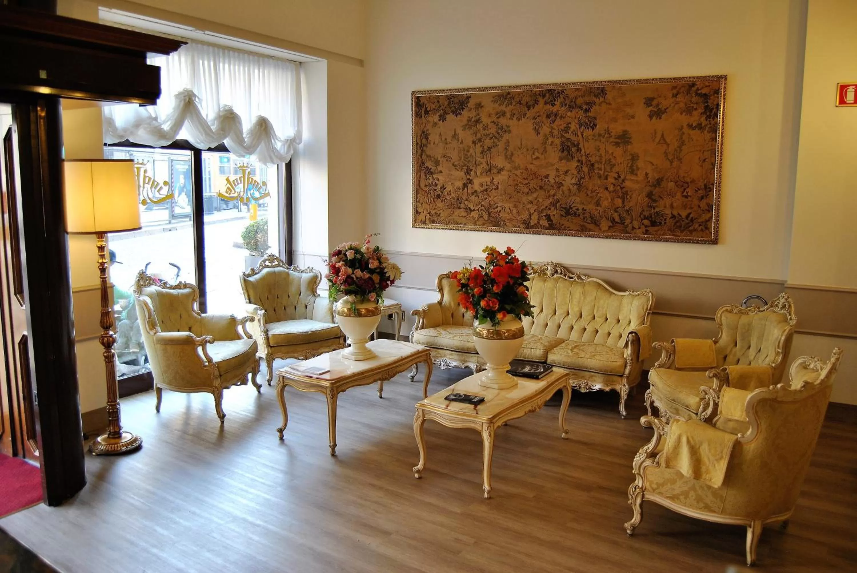 Lobby or reception in Mokinba Hotels King