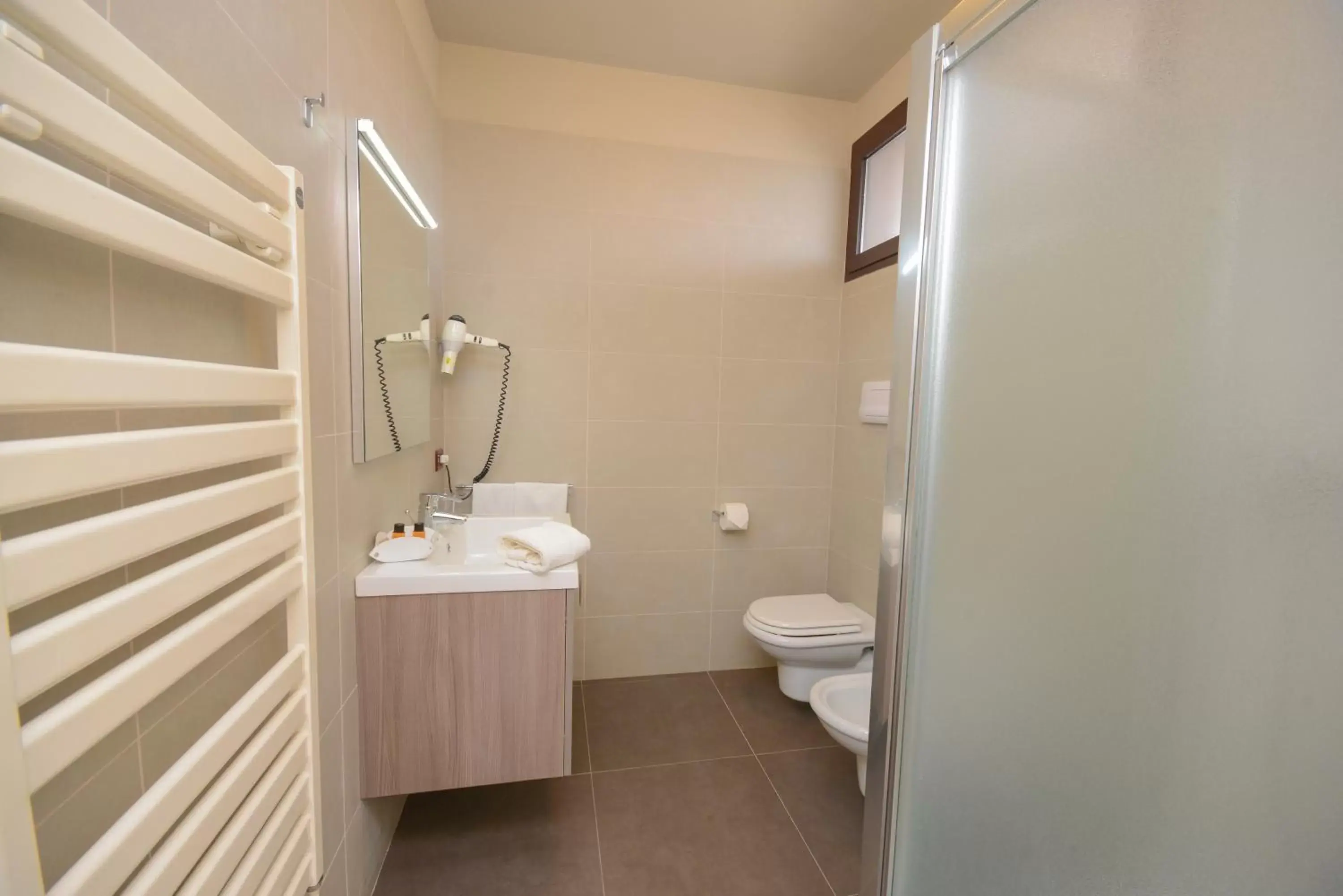 One-Bedroom Apartment with Lake View in Il Sogno Apartments One-Bedroom Apartment with Lake View in Il Sogno Apartments