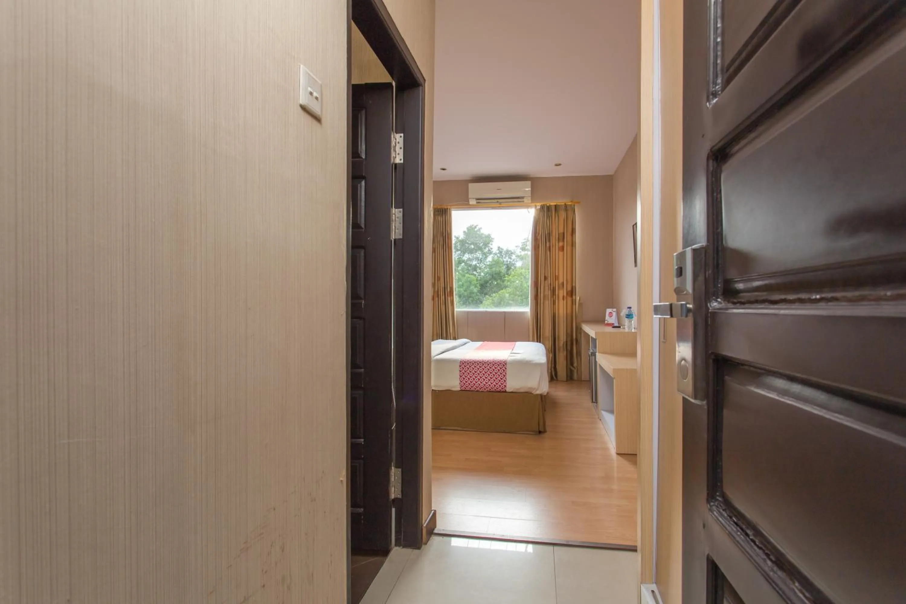 Standard Double Room in OYO 663 Hotel Sejati