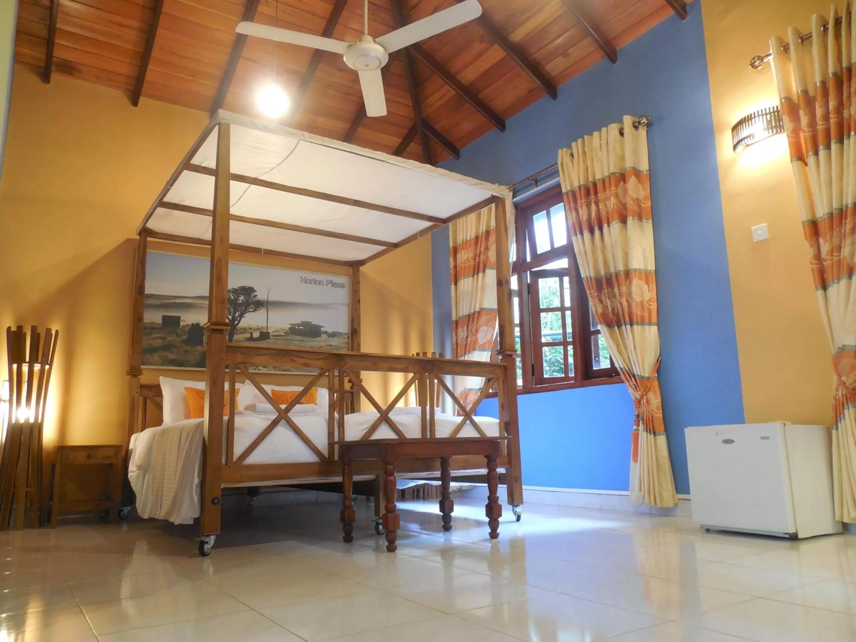 Photo of the whole room, Bunk Bed in Le leopard d 'argent