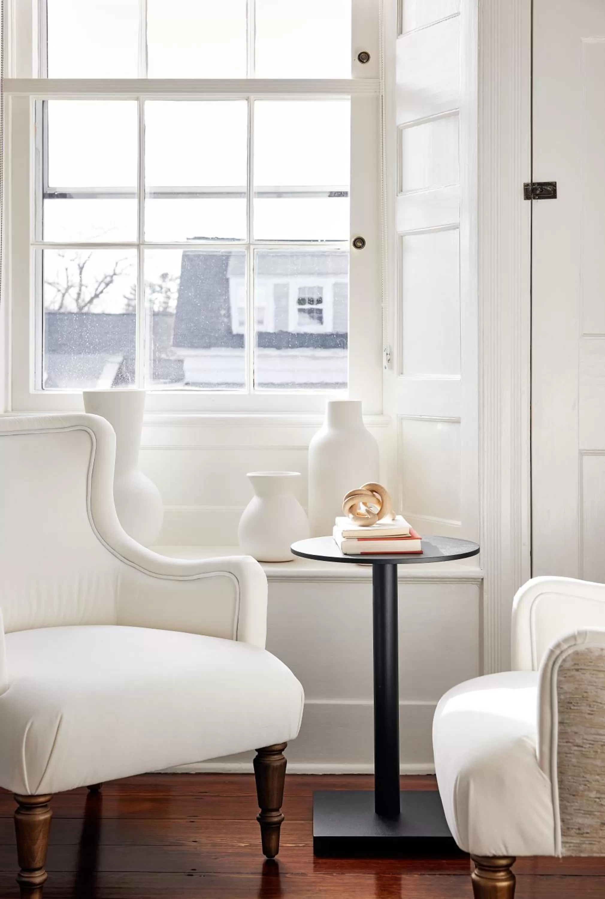 Seating area in Kennebunkport Captains Collection