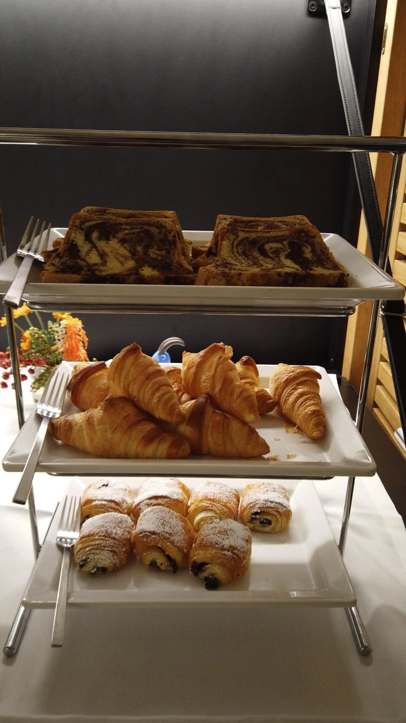 Buffet breakfast in Hotel Blauer Bock