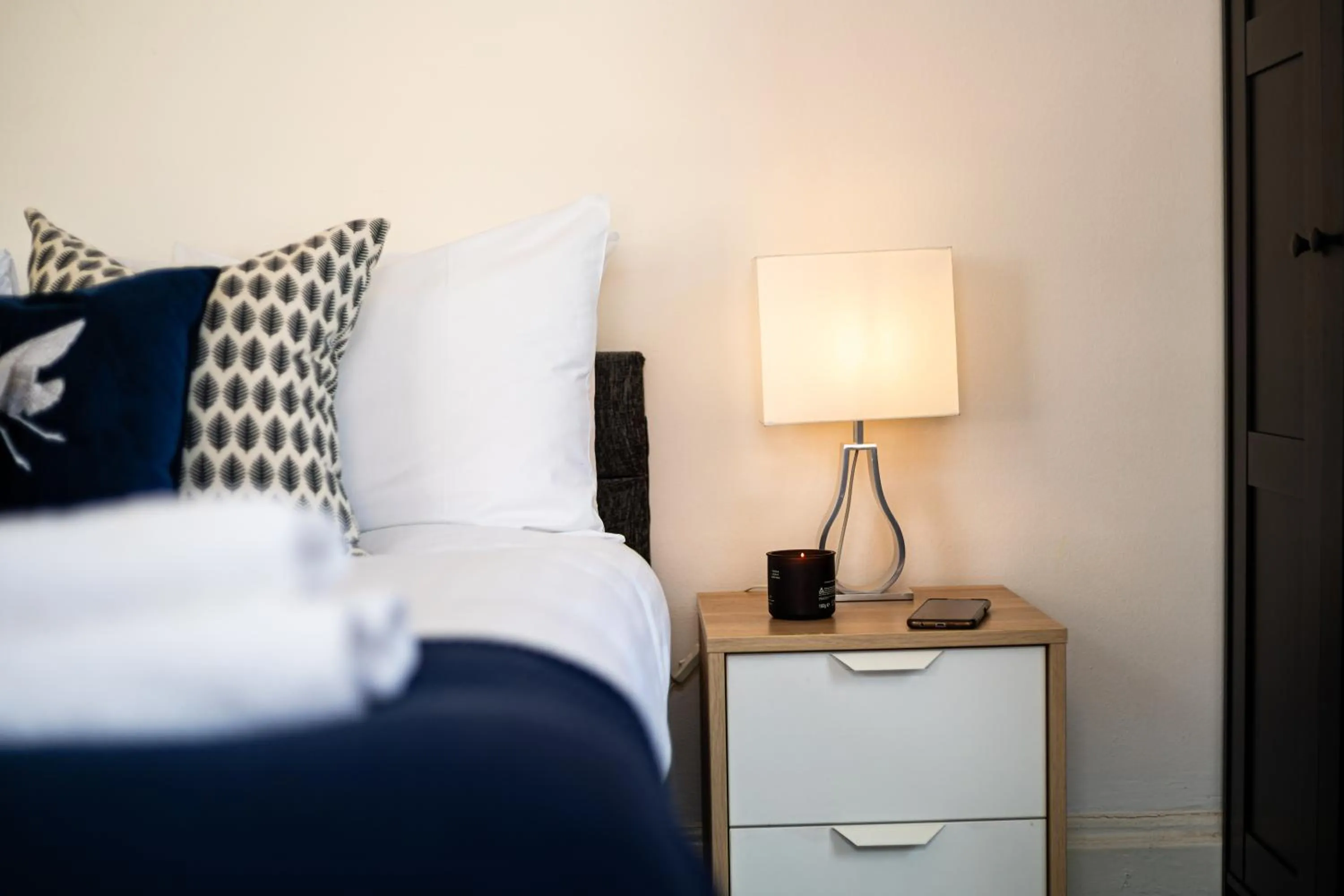 Bed in Bond Street Serviced Apartment