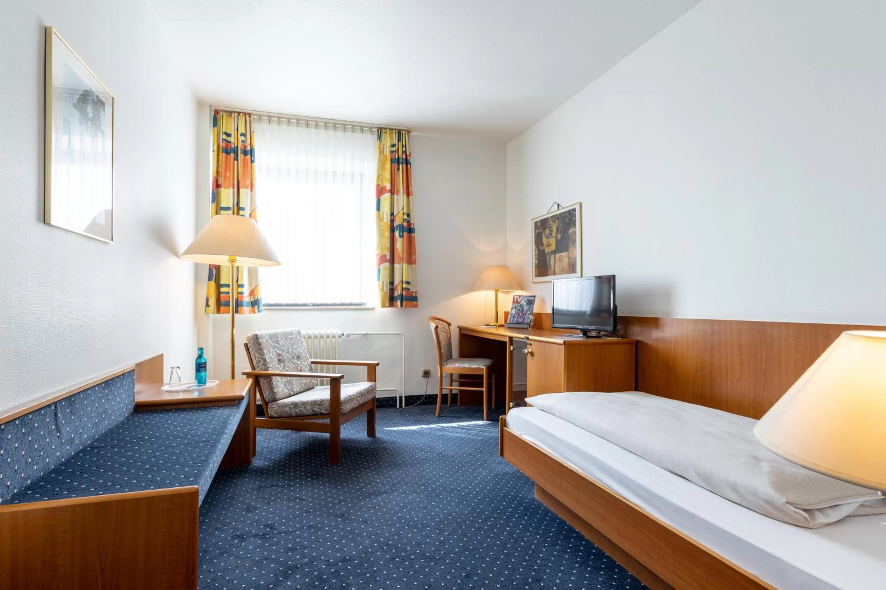 Photo of the whole room, Bed in Fly Inn Hotel Frankfurt Airport Rüsselsheim ehemals Trip Inn Hotels