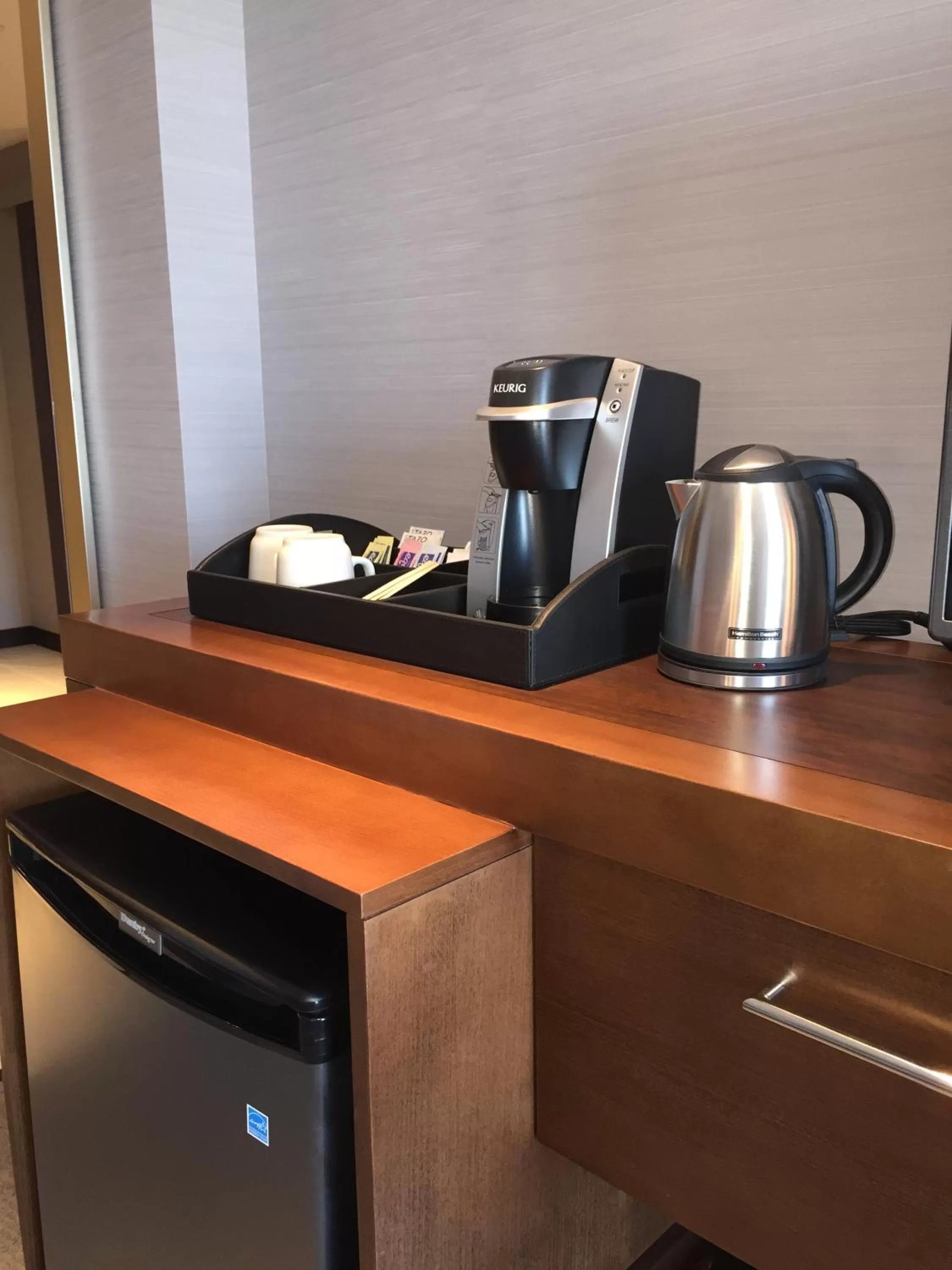 Coffee/tea facilities in Parkwest Bicycle Casino