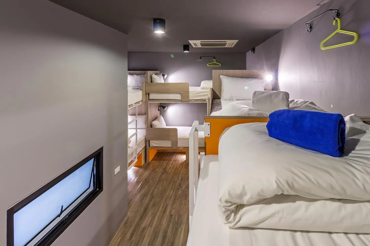 bunk bed, Bed in iSanook Hostel