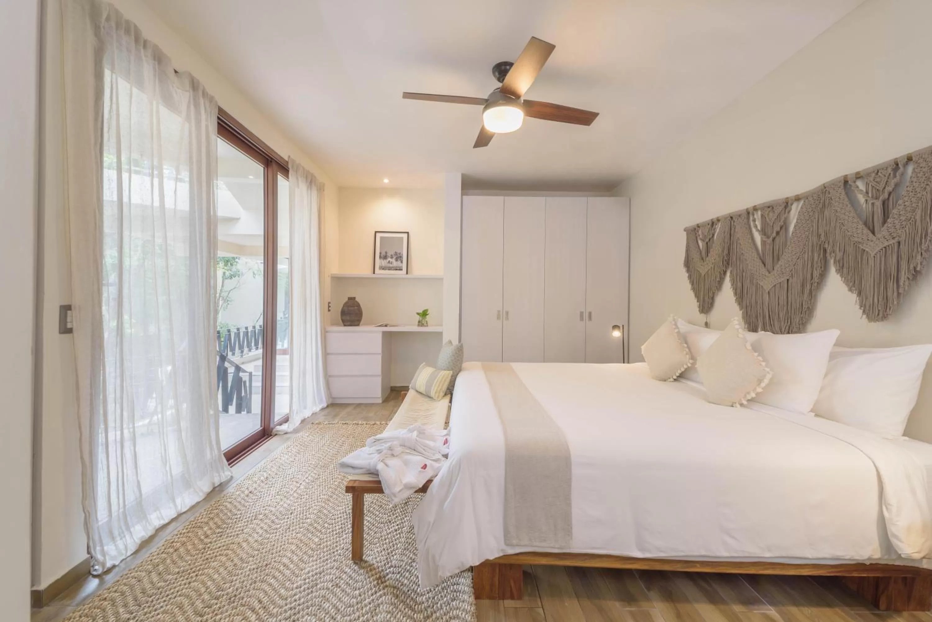 Bed in KASA Hotel Kuyen - Adults Only