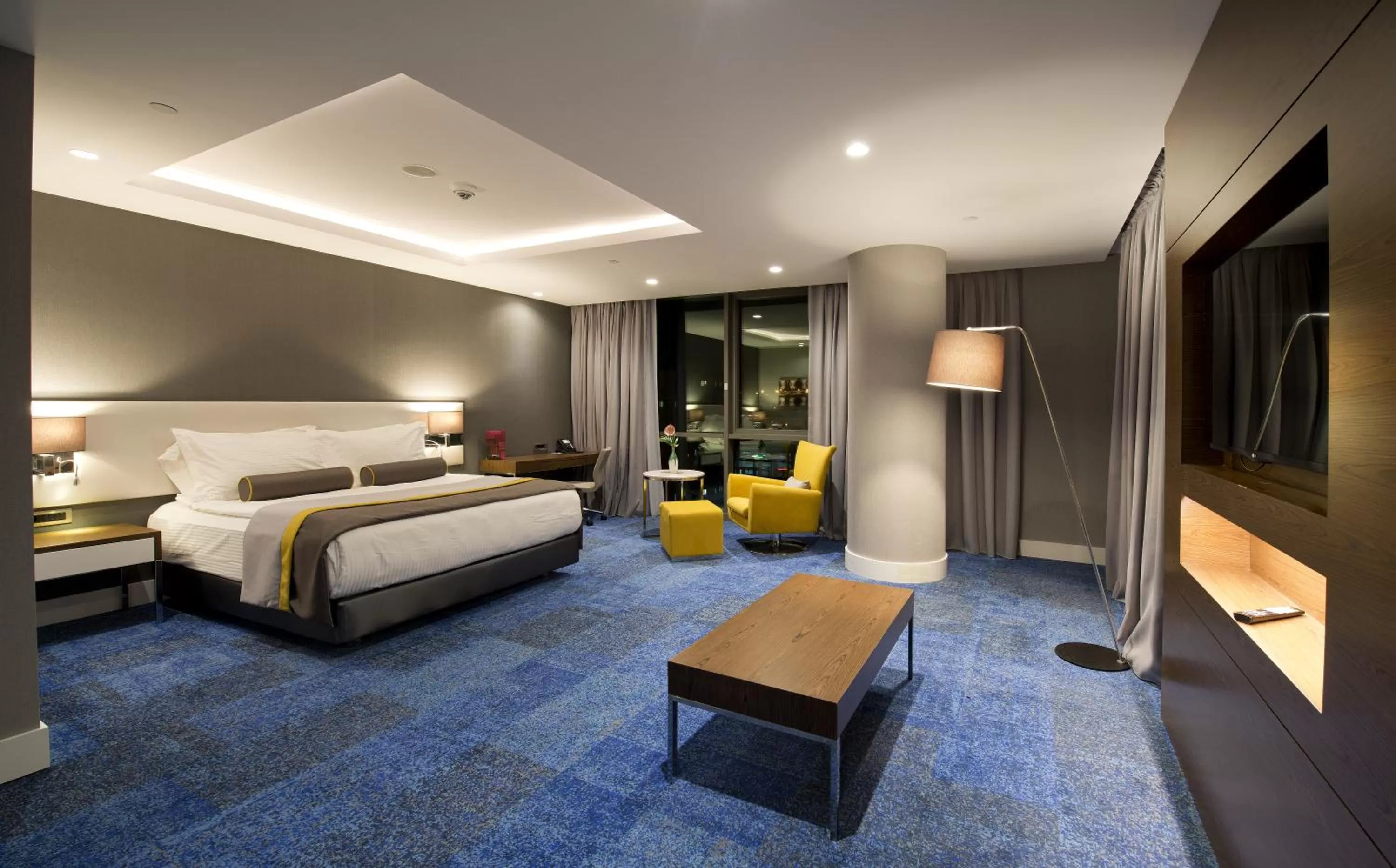 Photo of the whole room, Bed in Radisson Blu Hotel, Kayseri