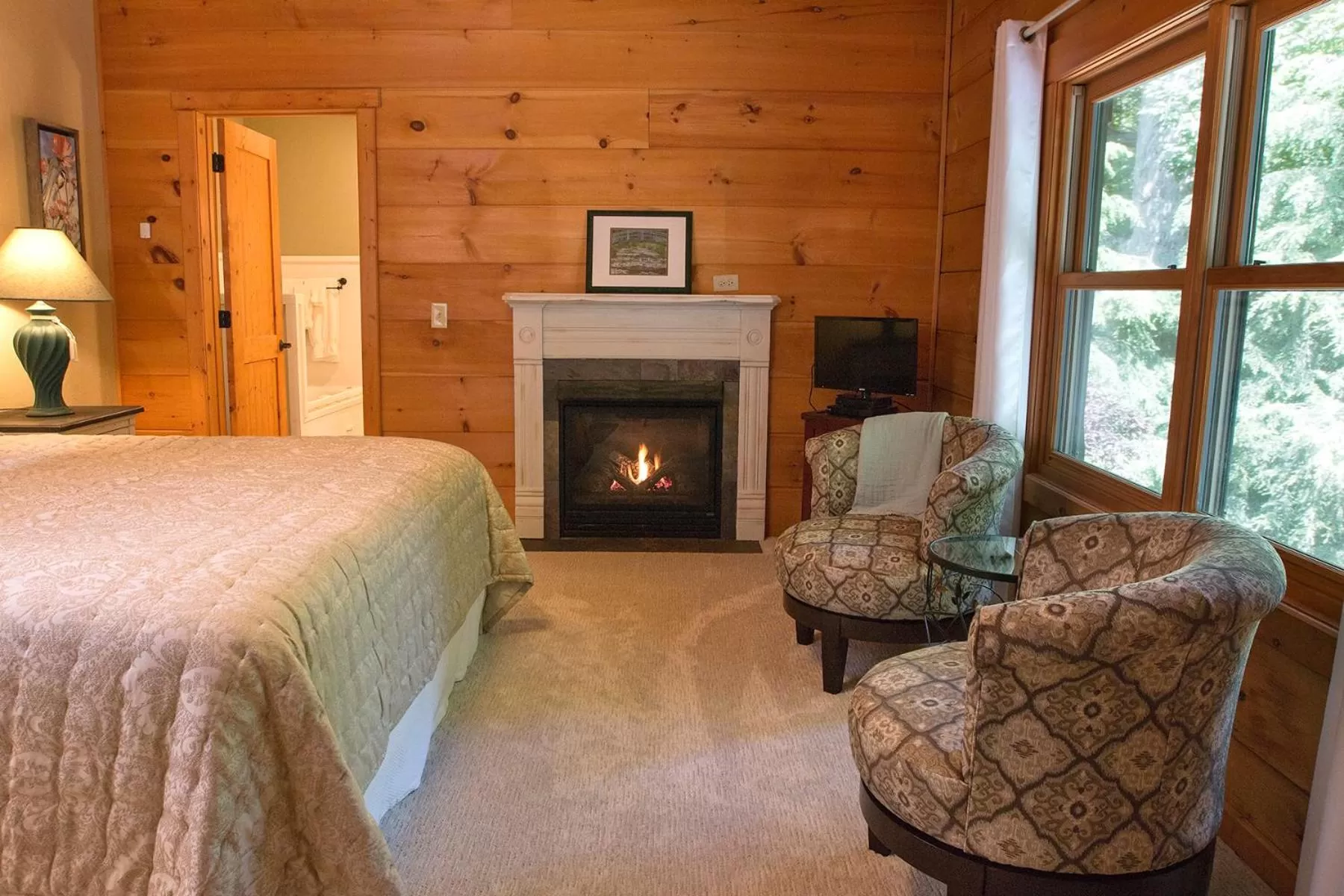 Seating area in Lazy Bear Lodge