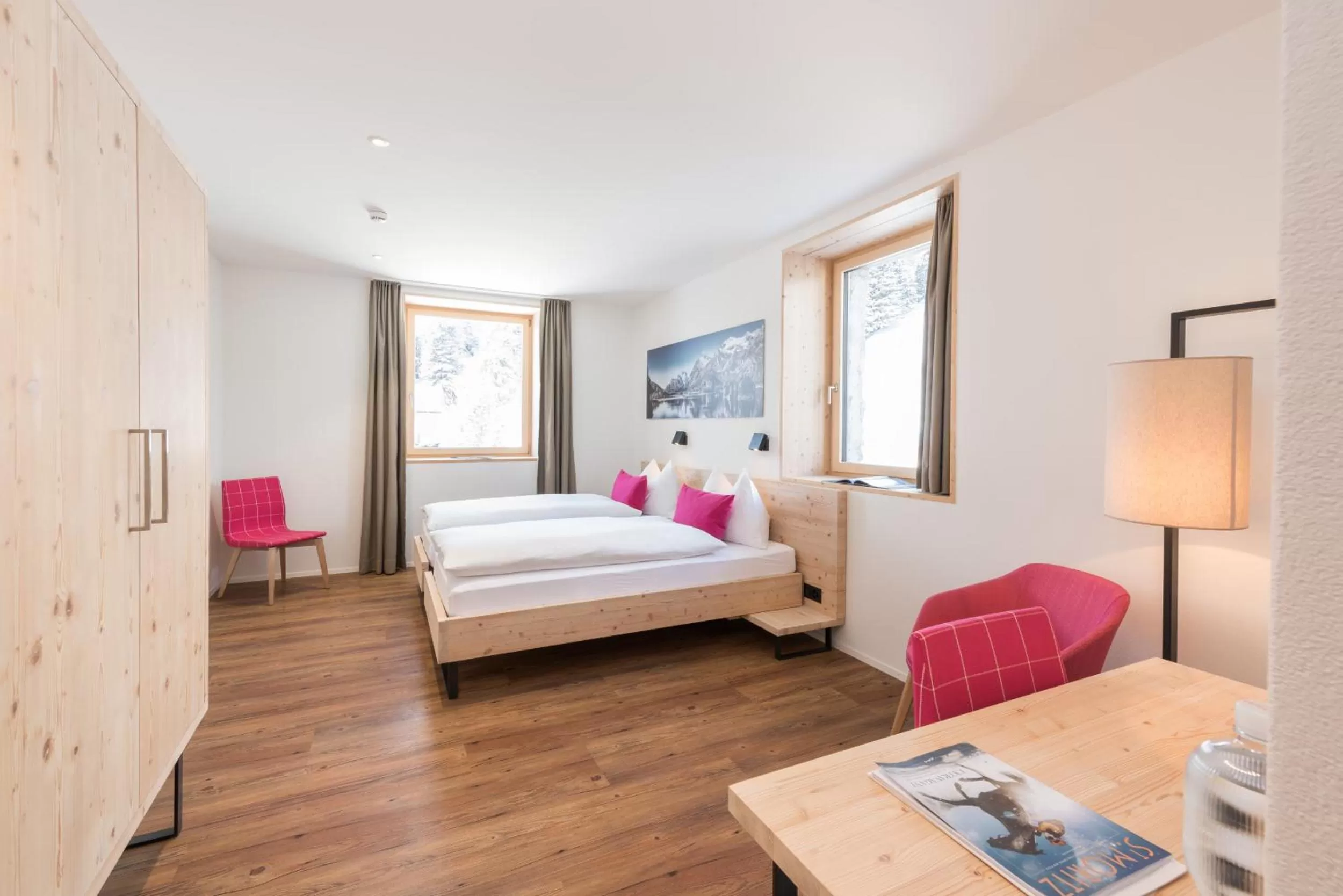 Photo of the whole room, Bed in Berghotel Randolins