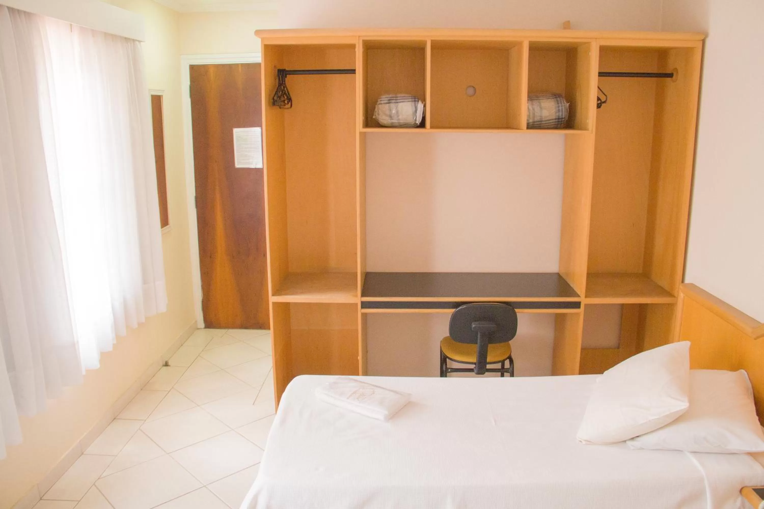 Photo of the whole room, Bed in Hotel Casablanca