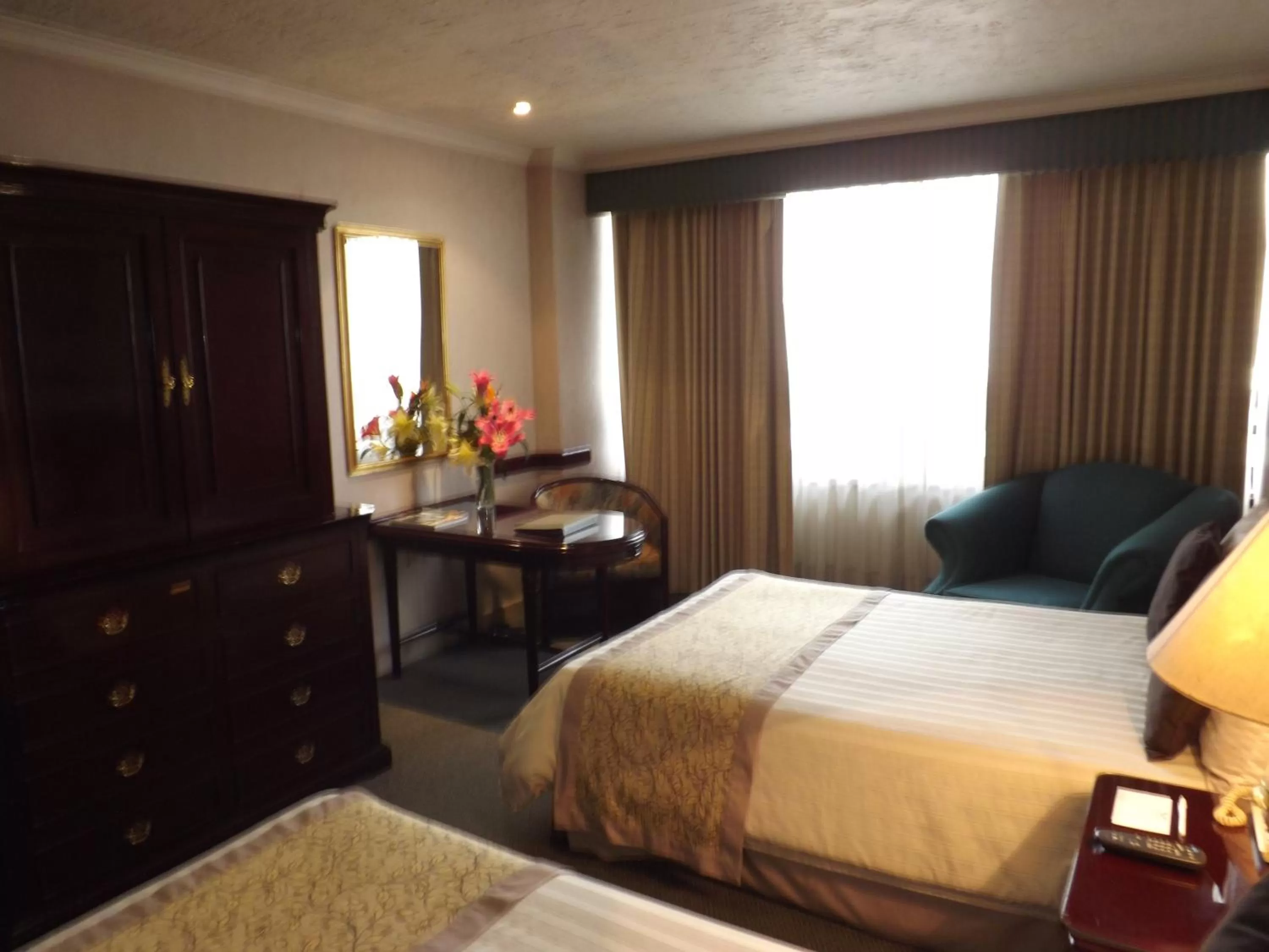 Photo of the whole room, Bed in Pedregal Palace