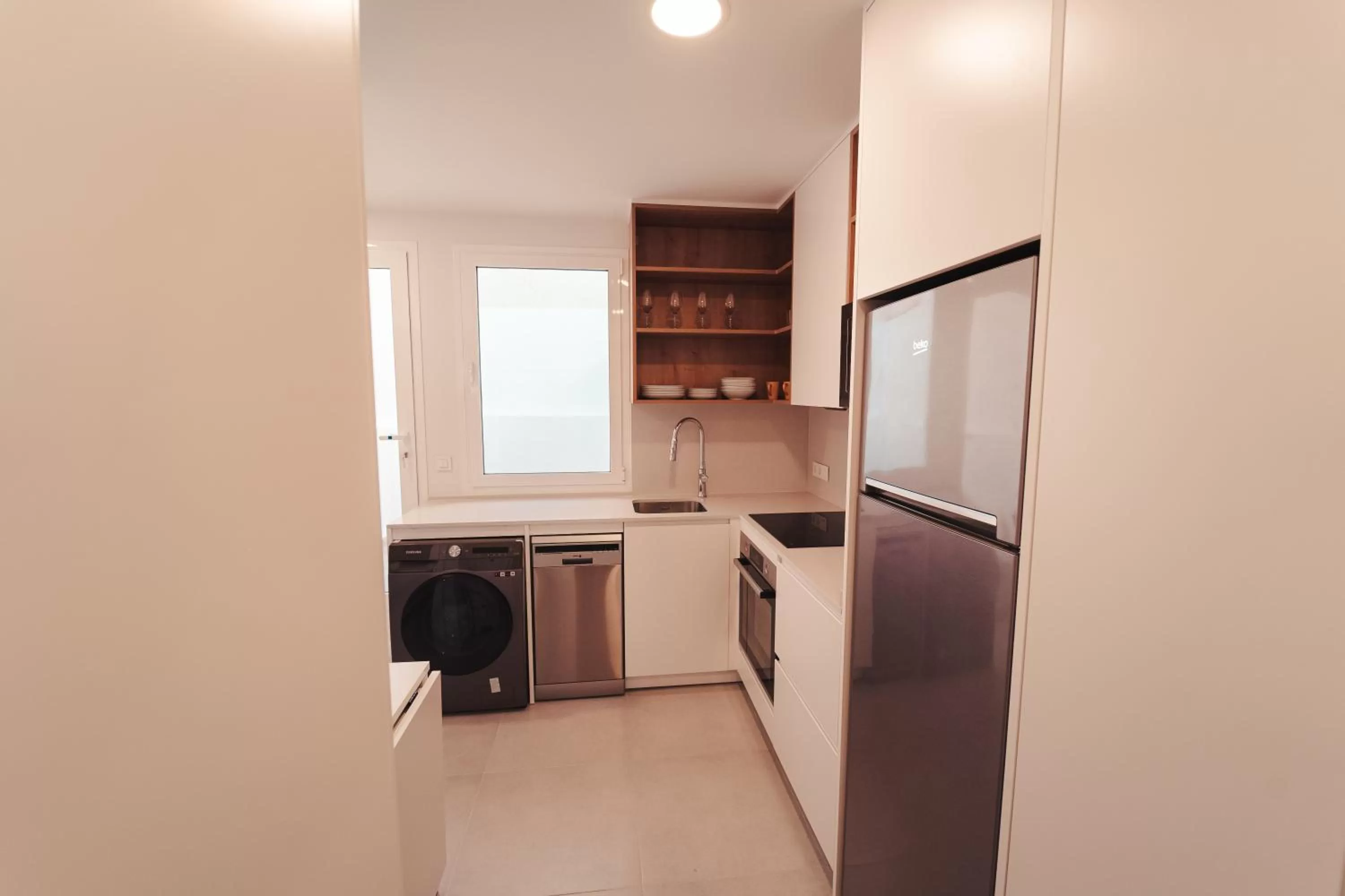 Kitchen or kitchenette, Kitchen/Kitchenette in Palm Suites