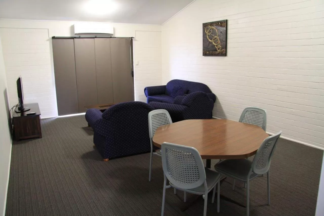 Photo of the whole room in Emerald Gardens Motel & Apartments