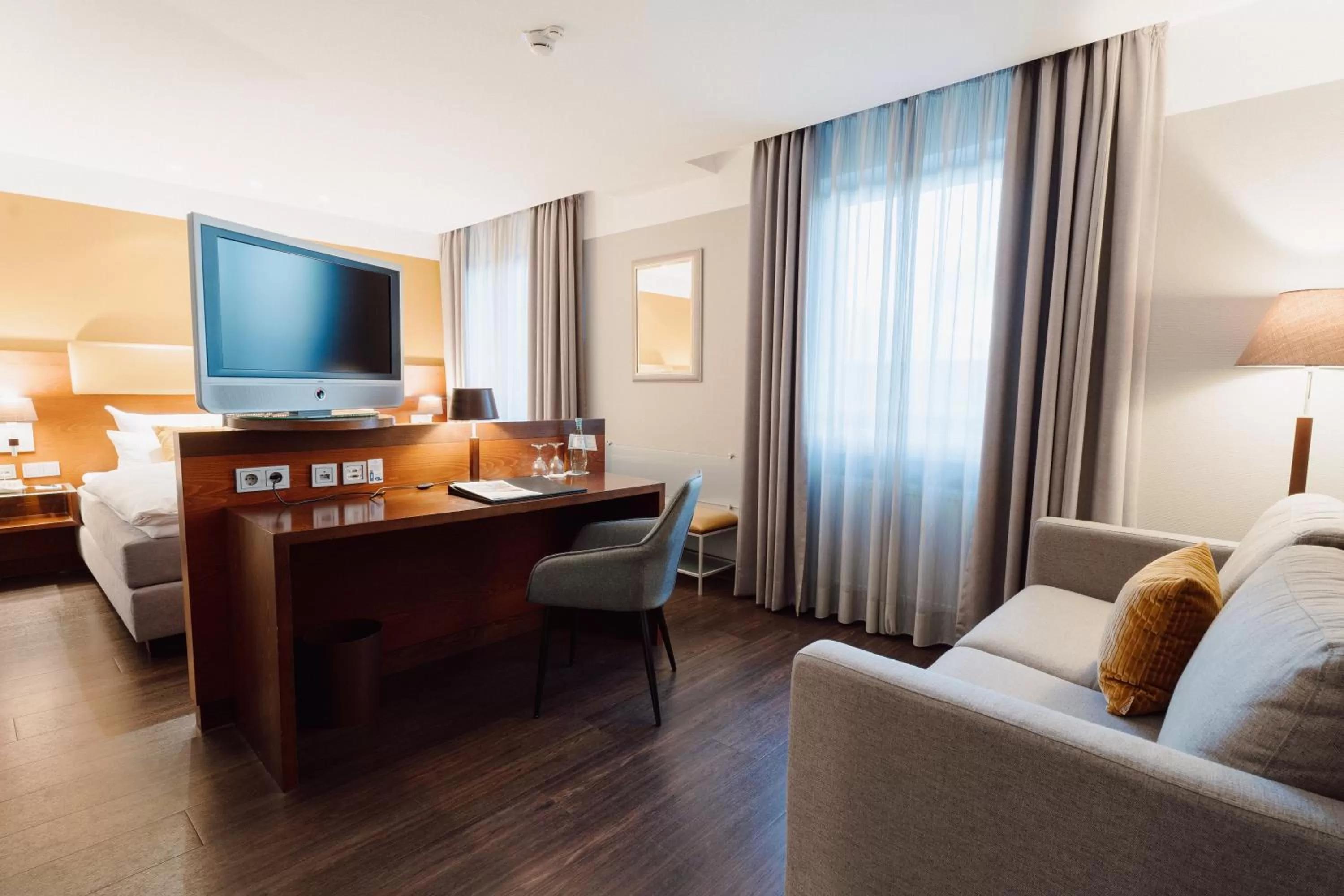 Photo of the whole room, Bed in Hotel Kaiserhof