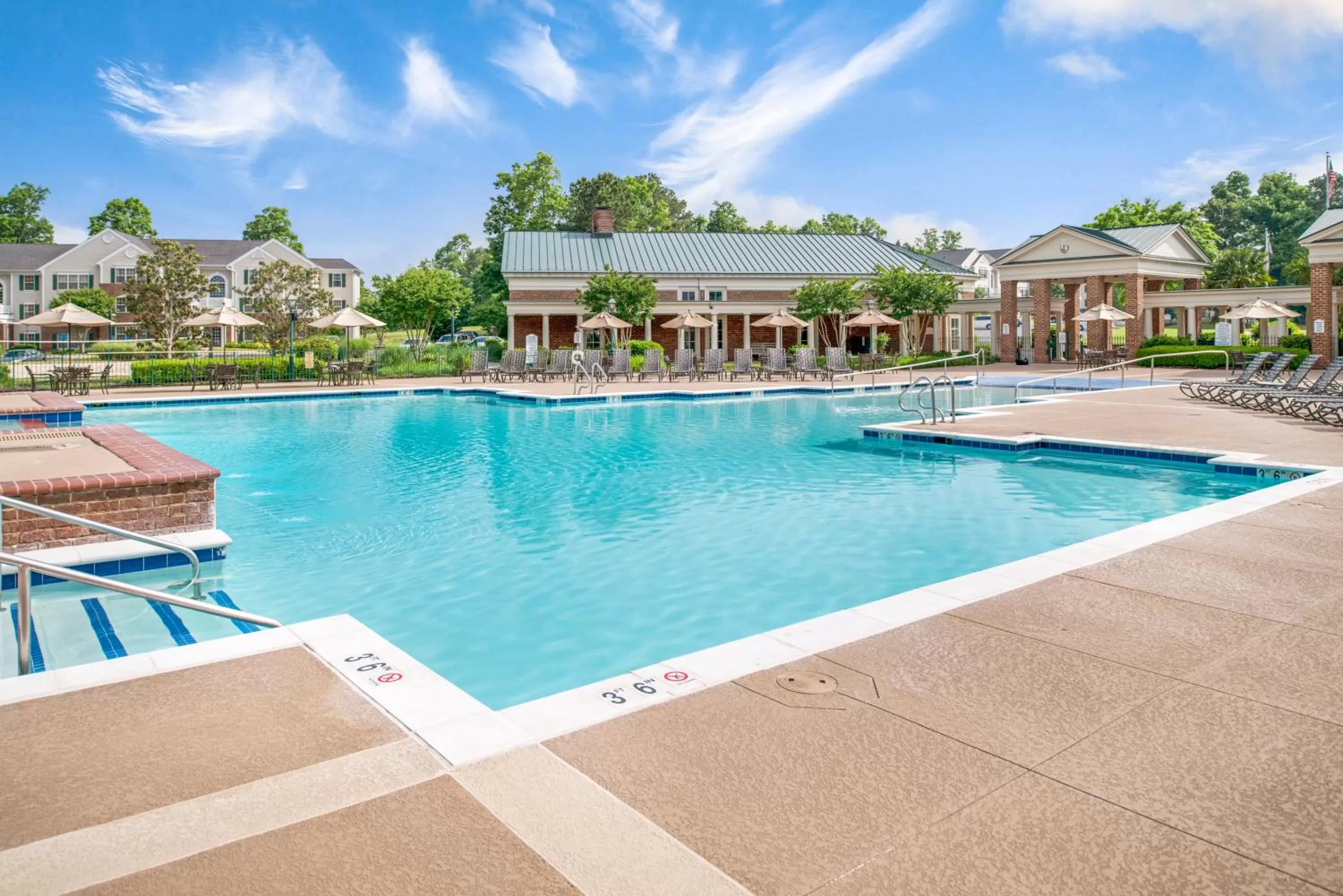 Swimming pool in Hilton Vacation Club Greensprings Williamsburg
