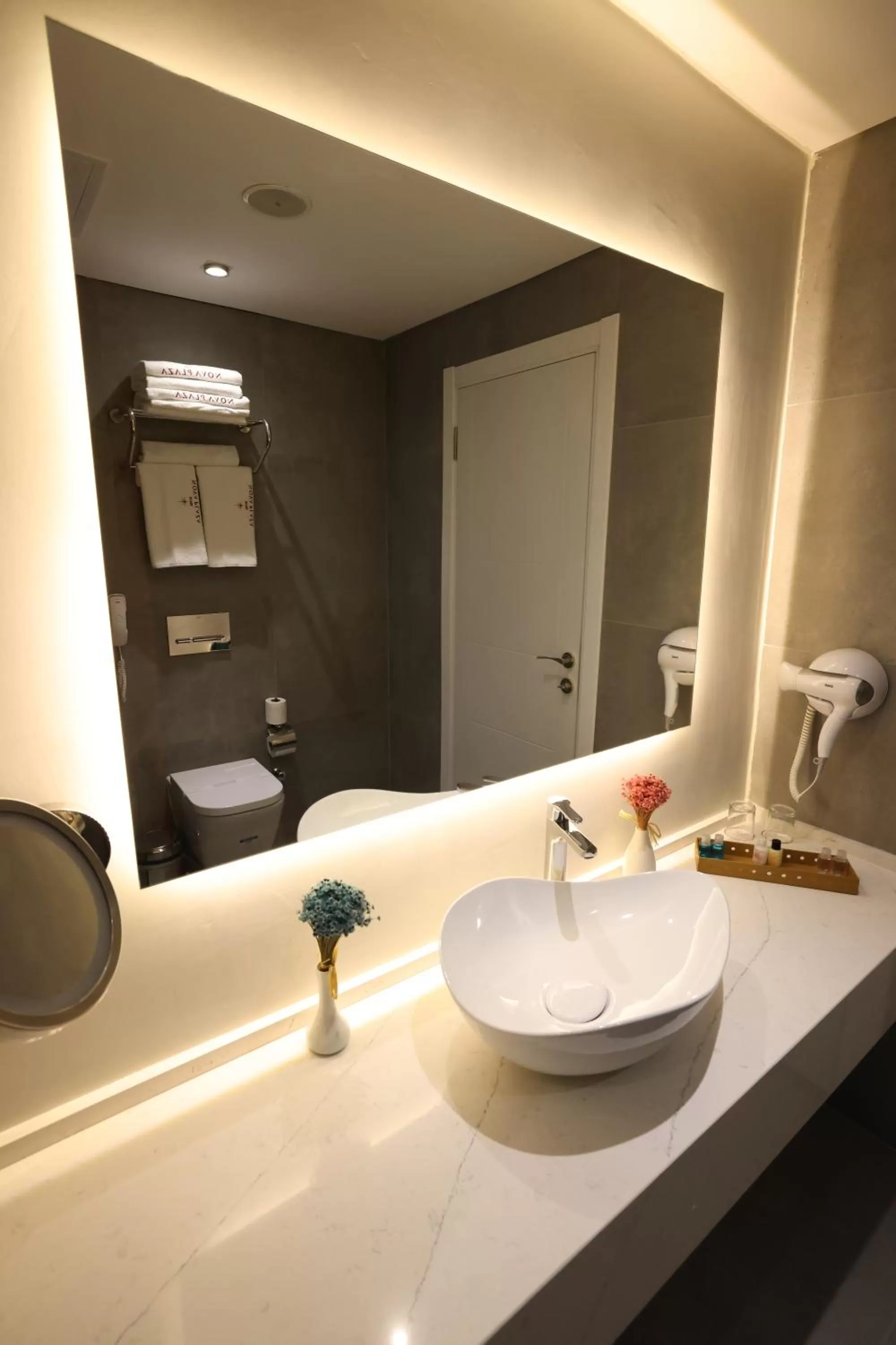 Bathroom in Nova Plaza Prime Hotel