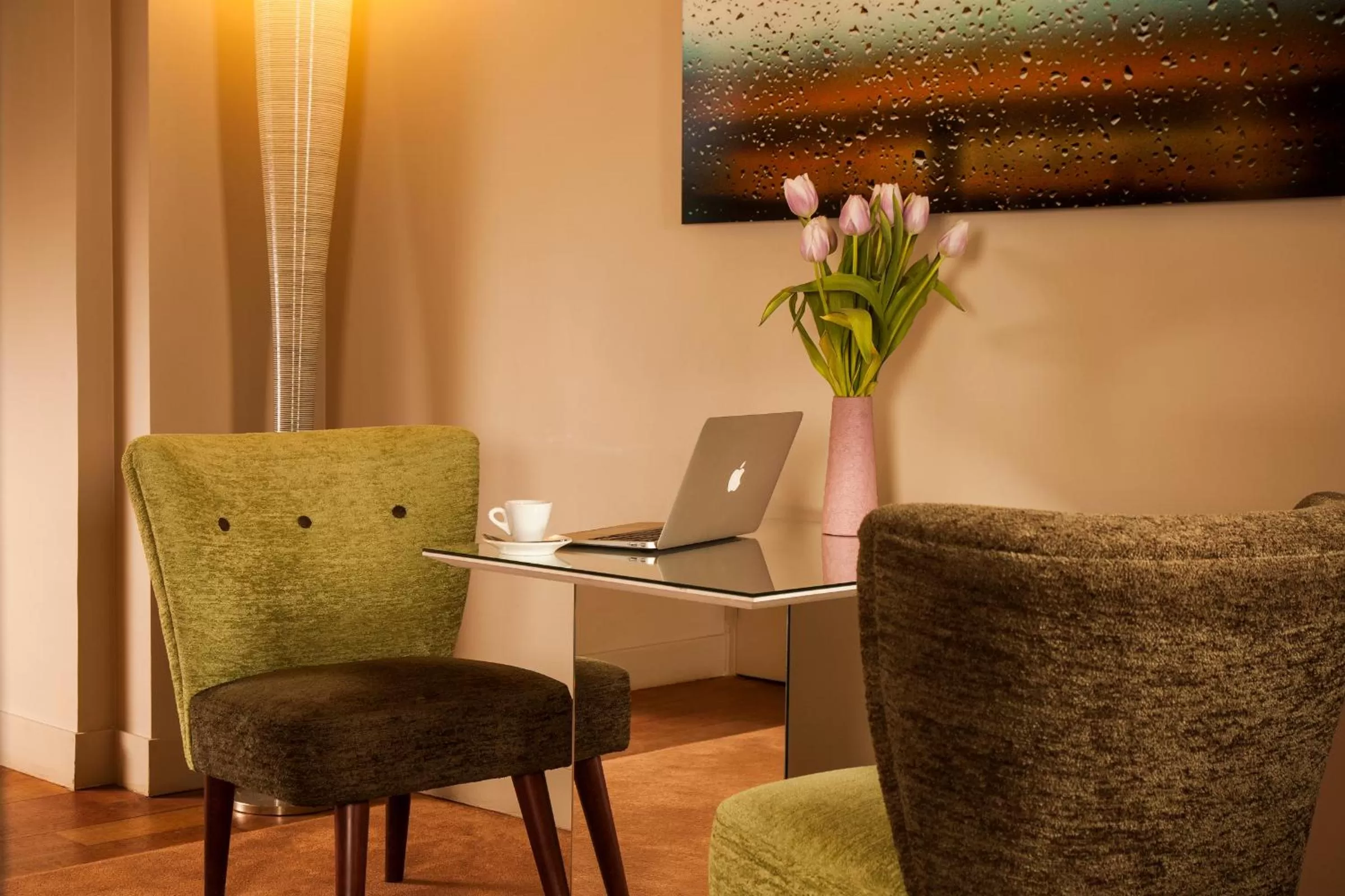 Lounge or bar in Hôtel Mistral