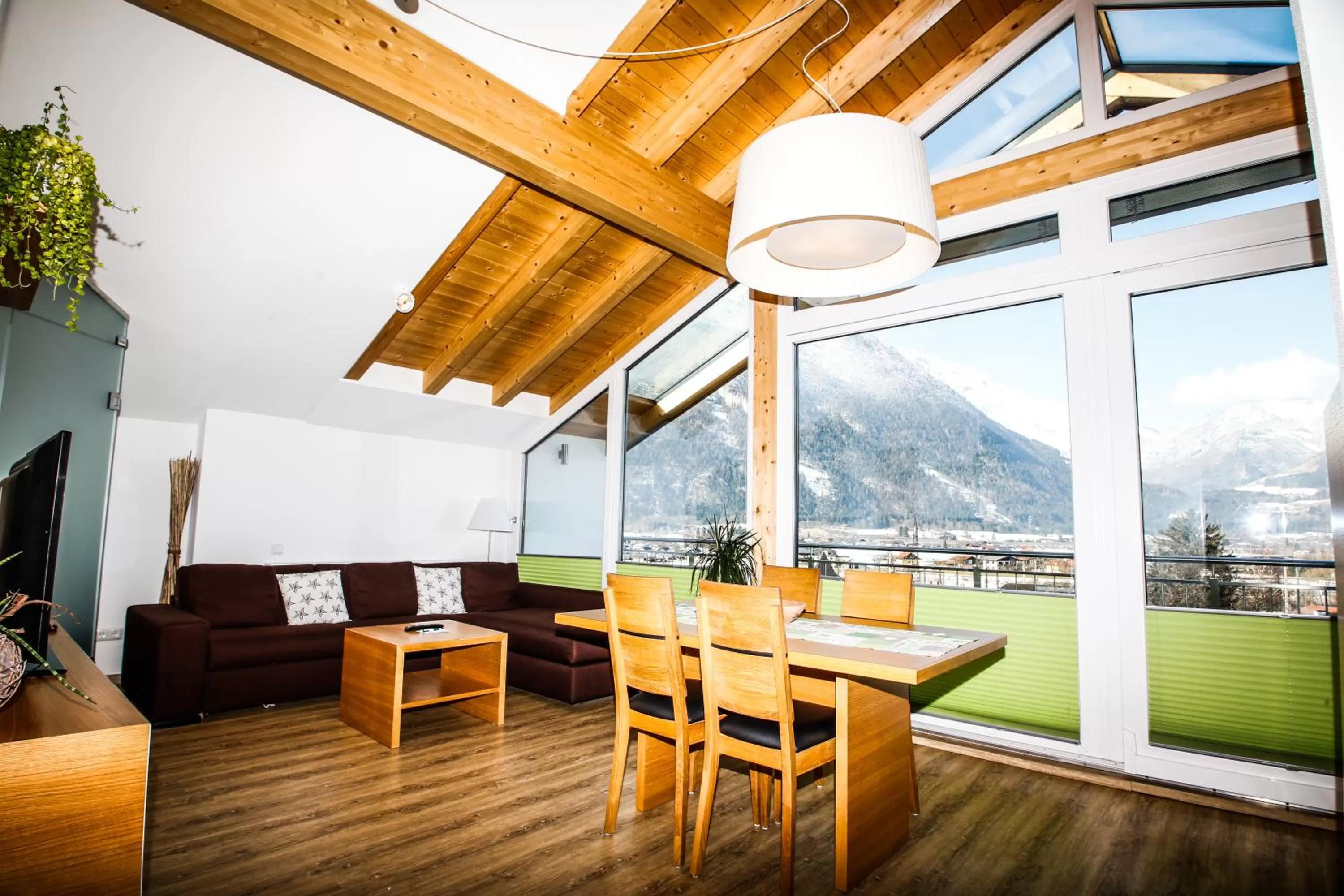 View (from property/room), Dining Area in Pension Café Maier