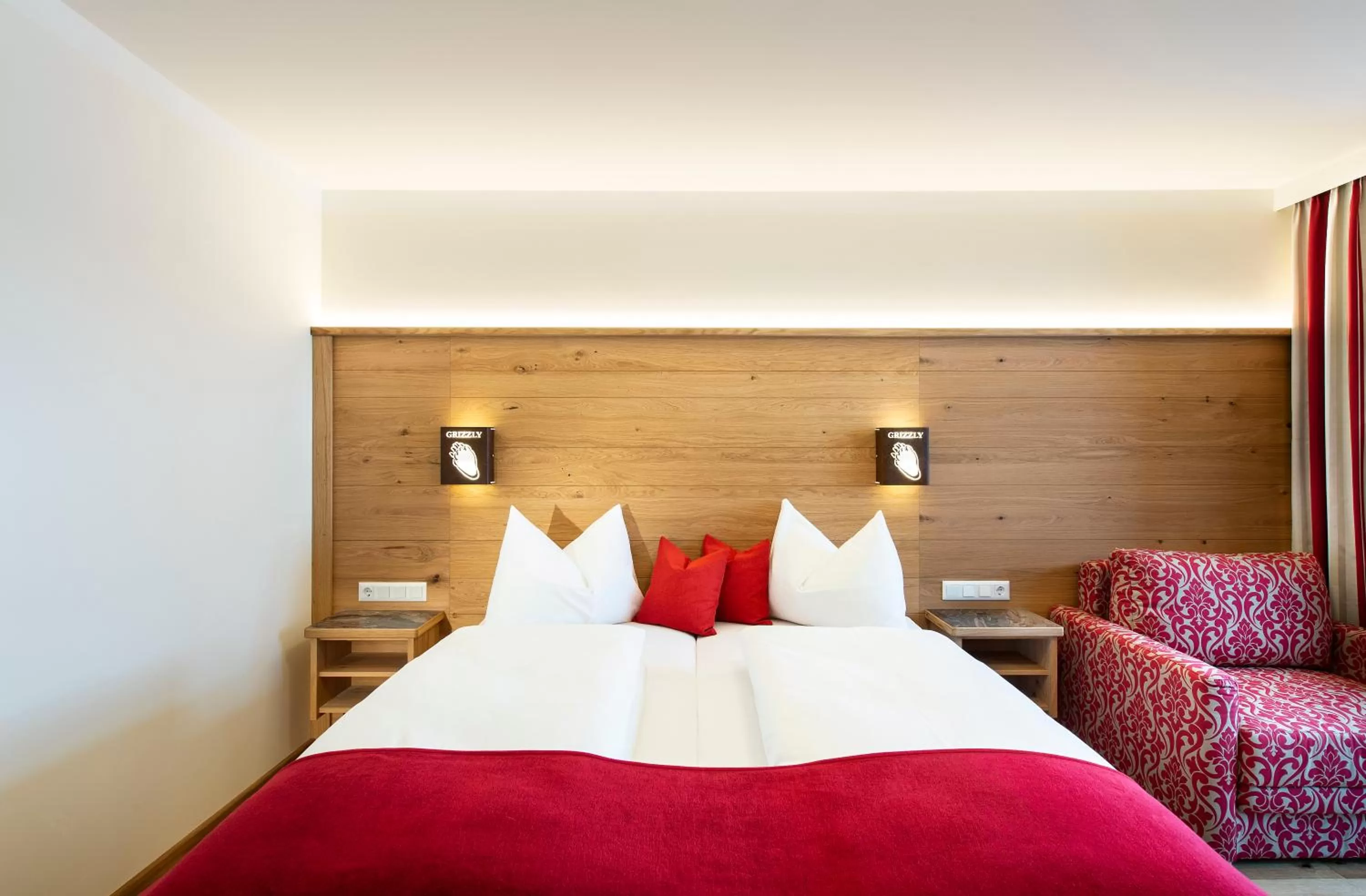 Bedroom, Bed in Grizzly Sport & Motorrad Resort