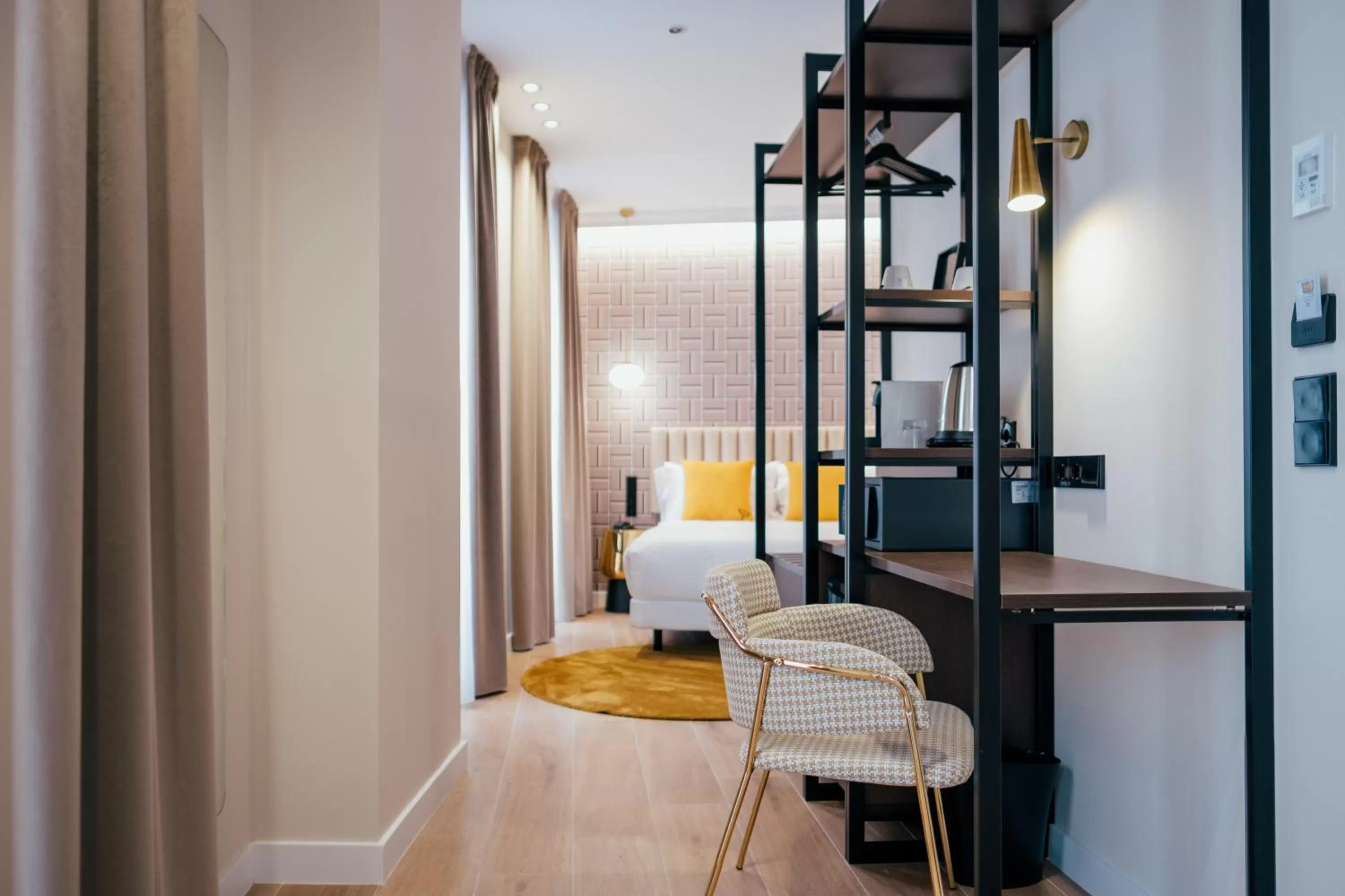 Seating area, Bed in Hotel Cetina Casa de las Telas Sevilla