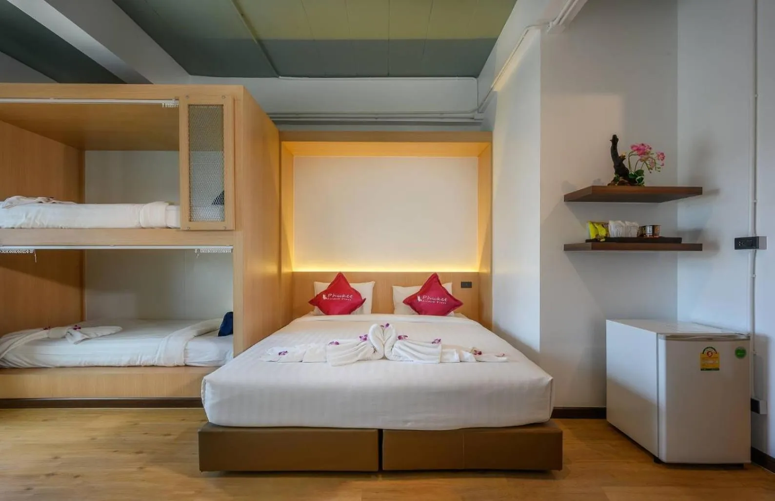 Bedroom, Bed in Phuket Airport Place