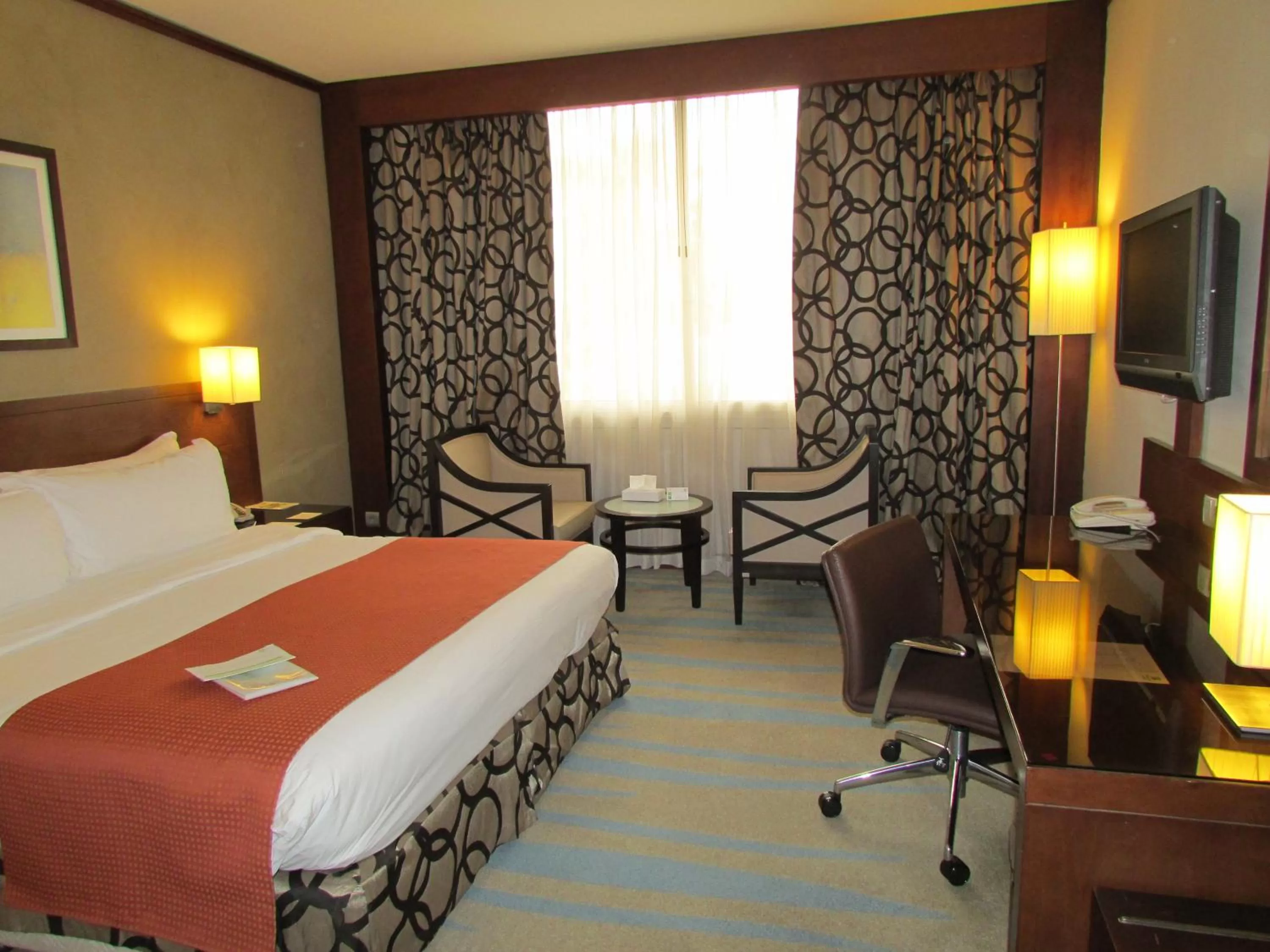 Photo of the whole room, Bed in Holiday Inn Riyadh Izdihar by IHG