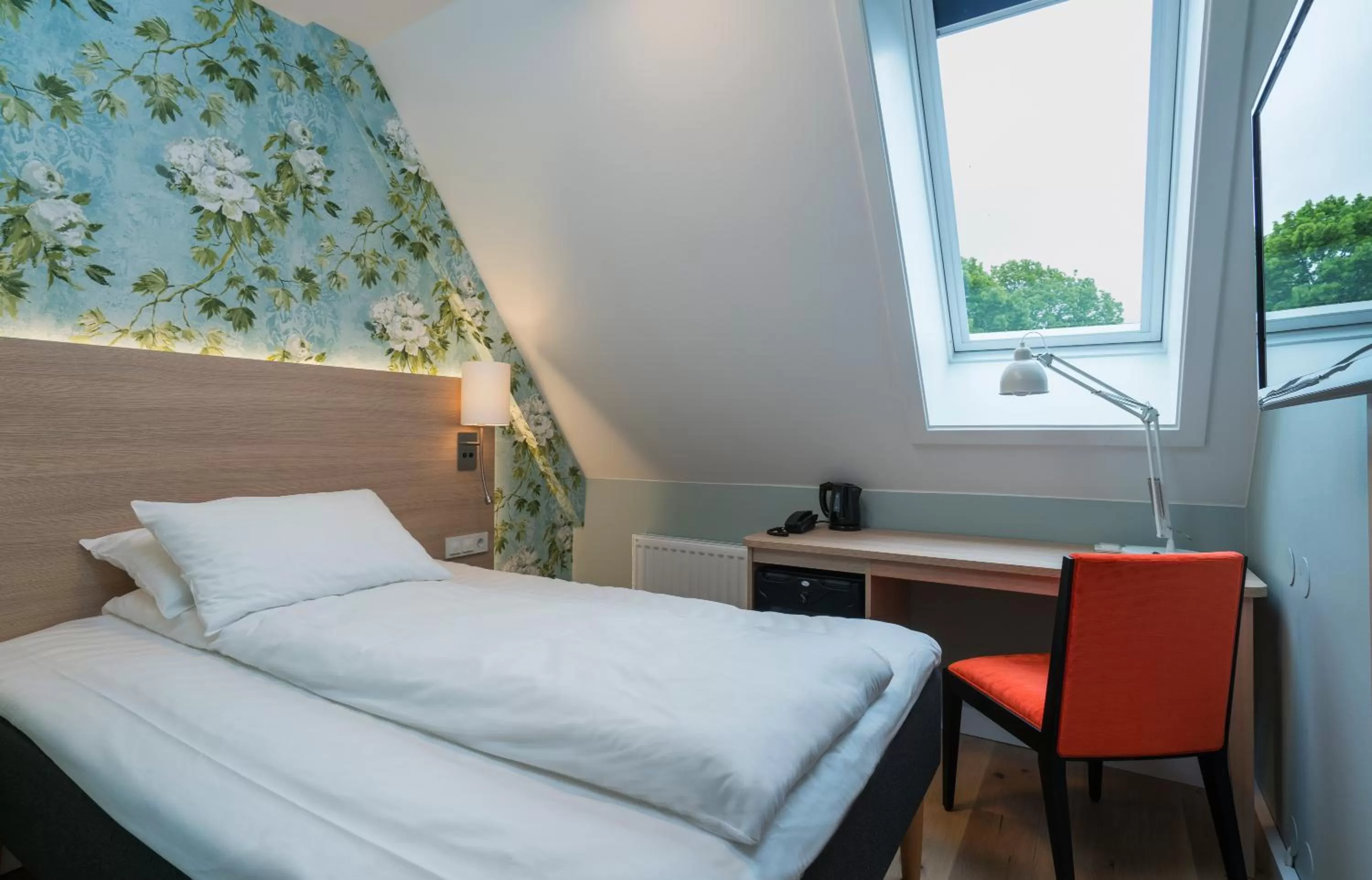 Seating area, Bed in Thon Hotel Tønsberg Brygge