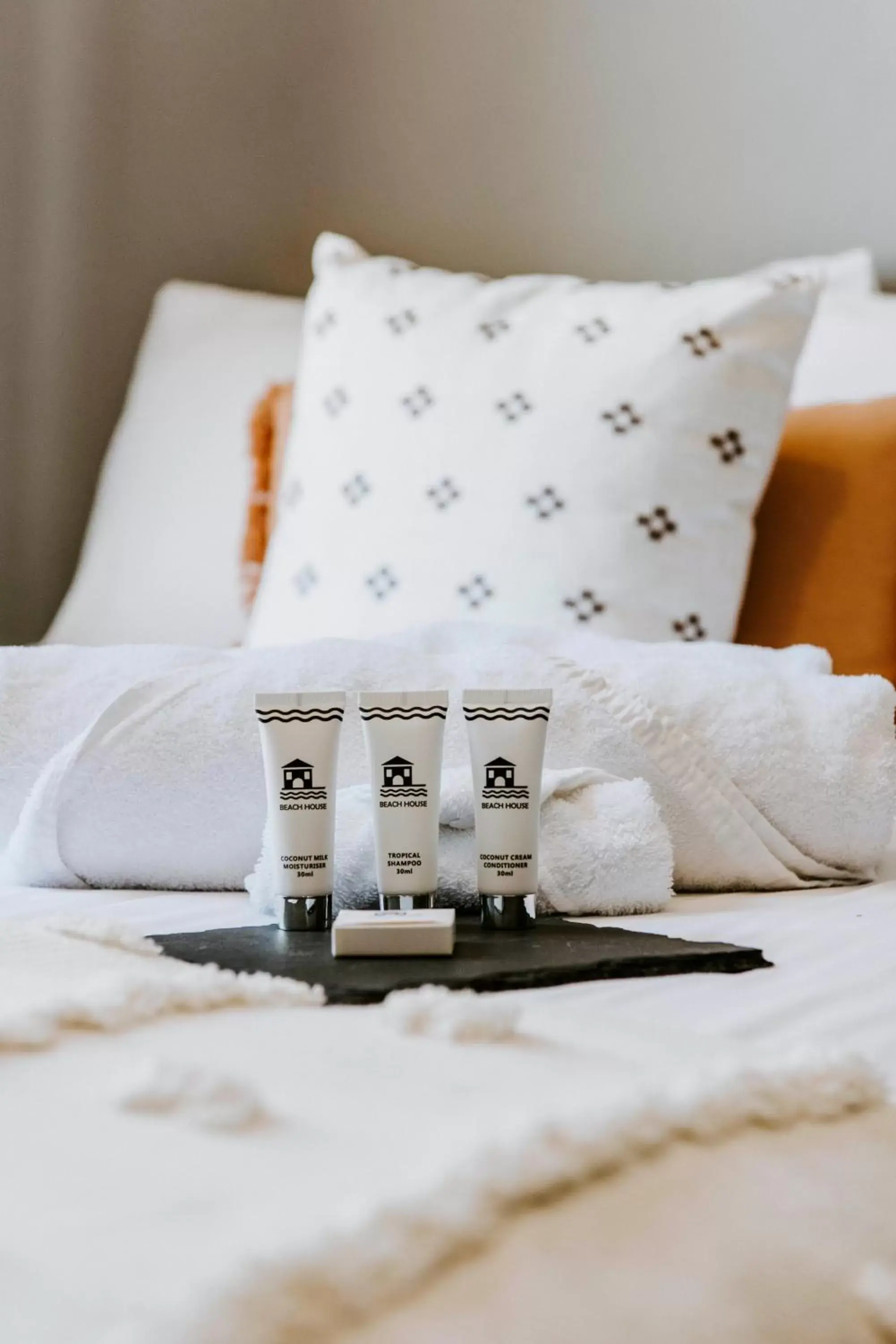 Triple Room with Shared Bathroom in Federal Hotel Mudgee Triple Room with Shared Bathroom in Federal Hotel Mudgee