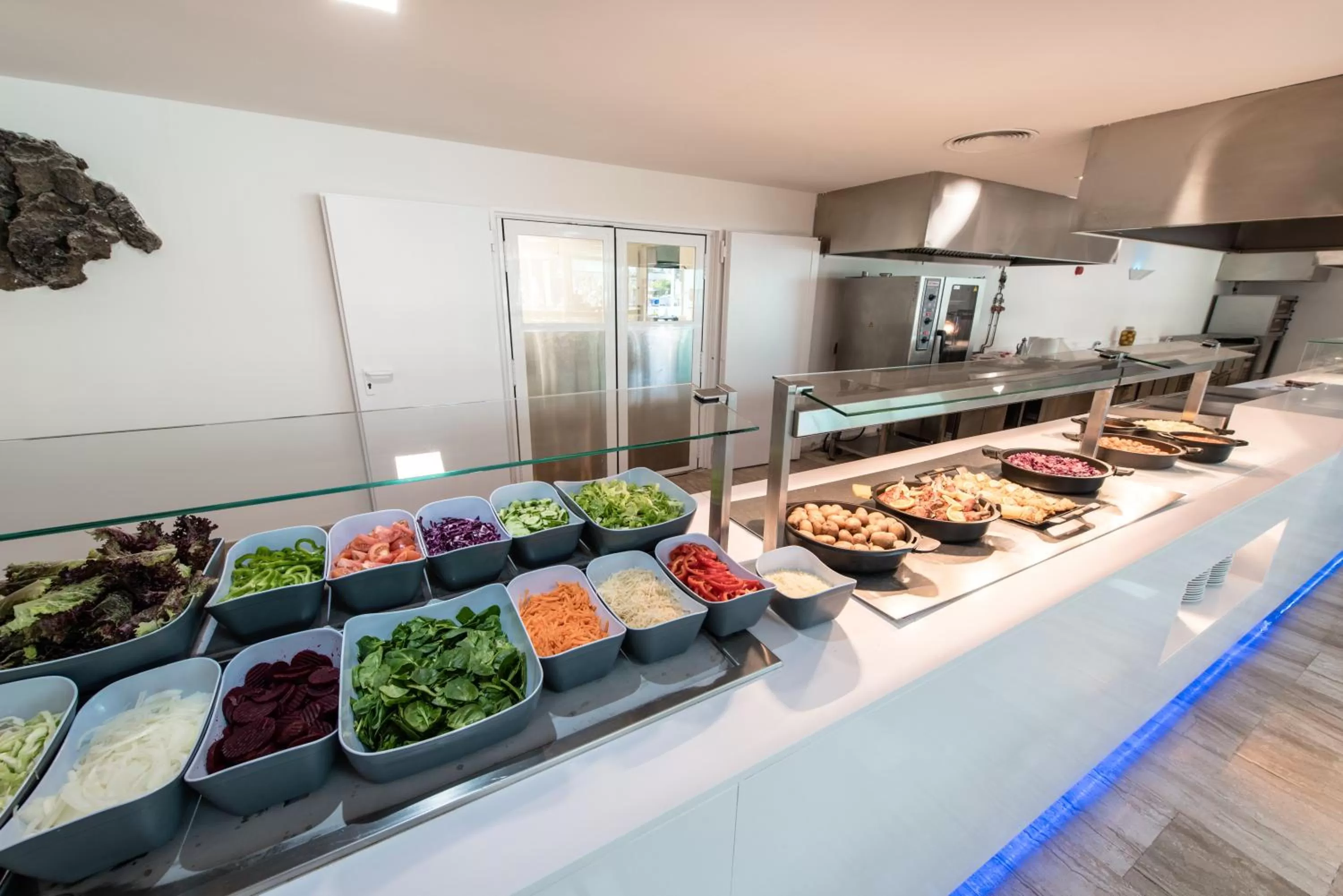 Restaurant/places to eat in THB Royal