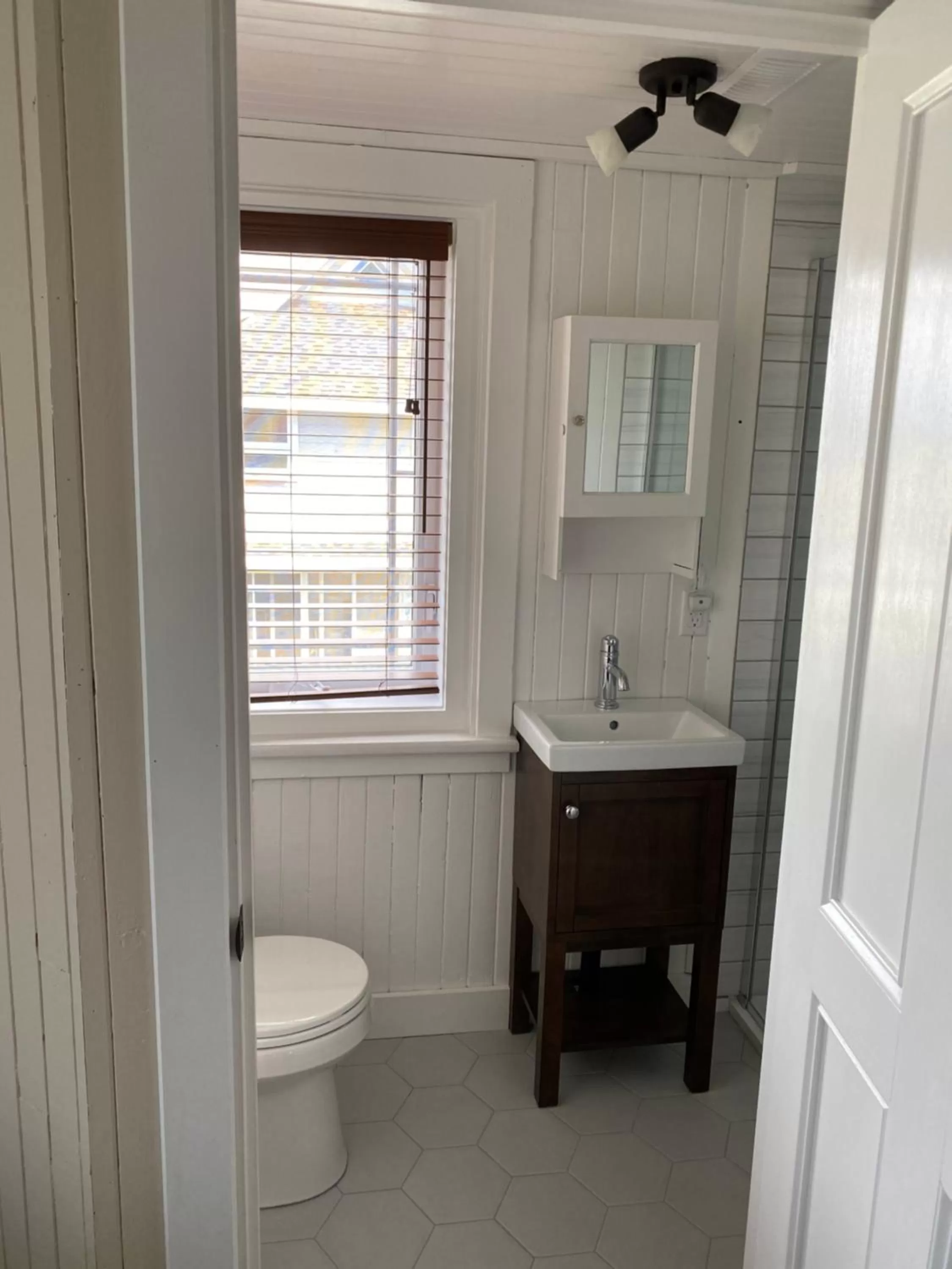 Bathroom in La Maison entre Mer Montagnes