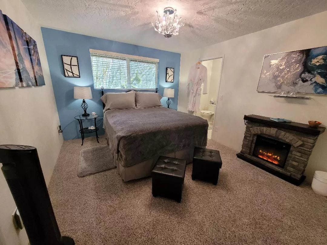 Bed in Misty Valley Inn