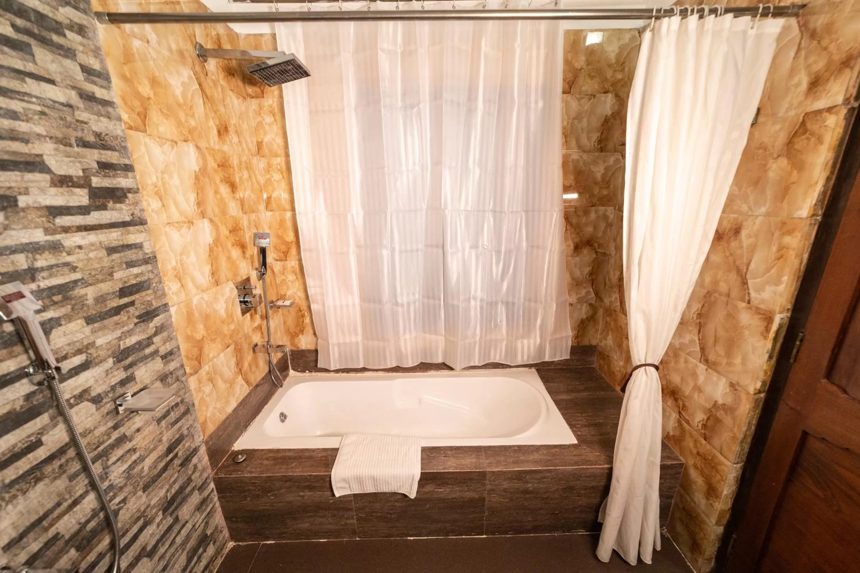 Shower in Yangthang Heritage