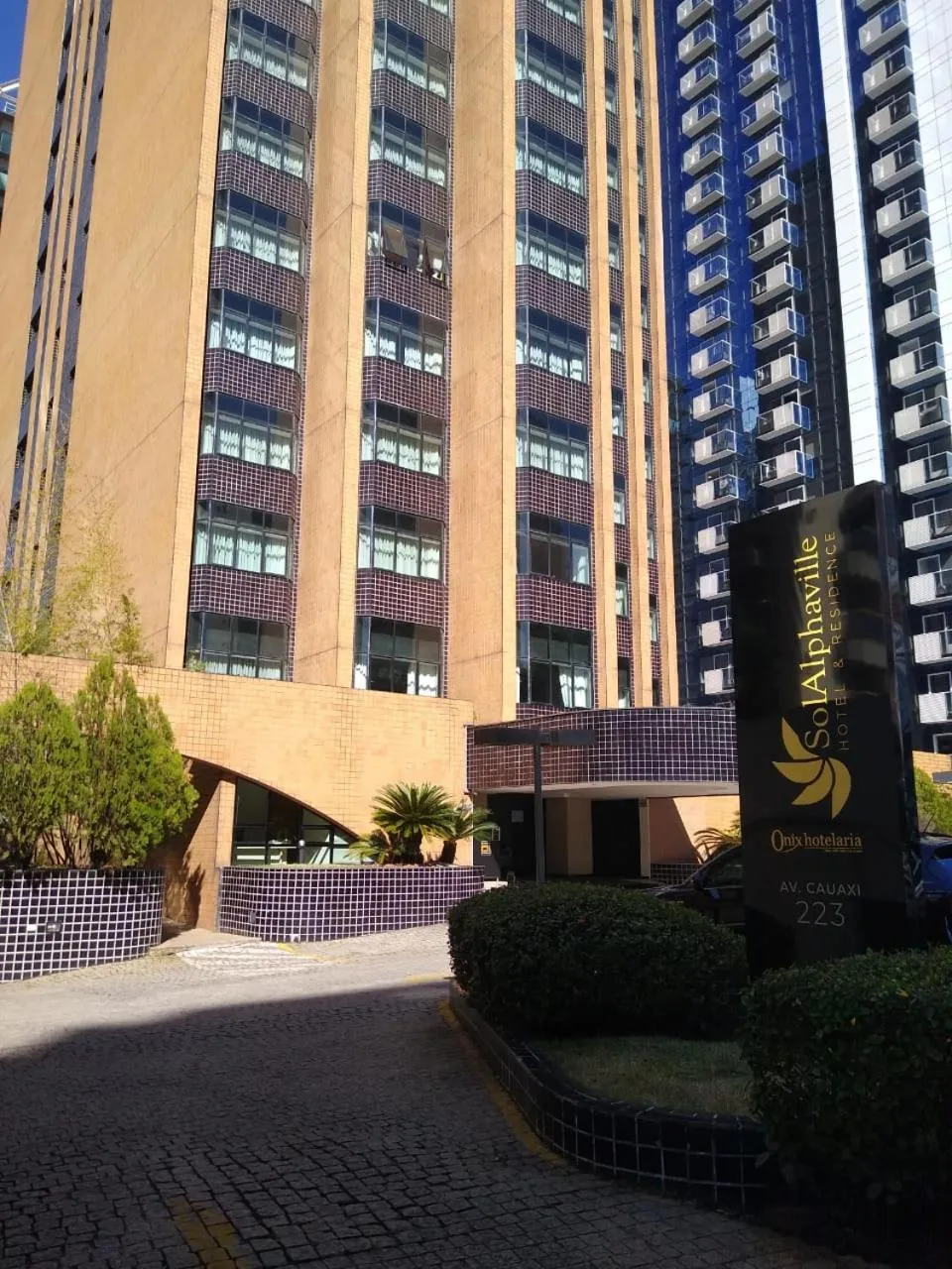 Facade/entrance in Sol Alphaville Hotel & Residence