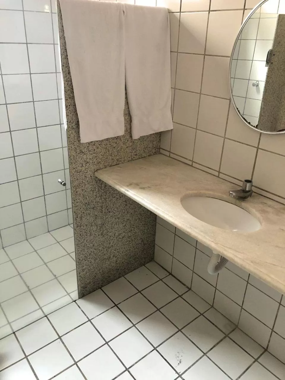 Bathroom in Aldeota Praia Hotel