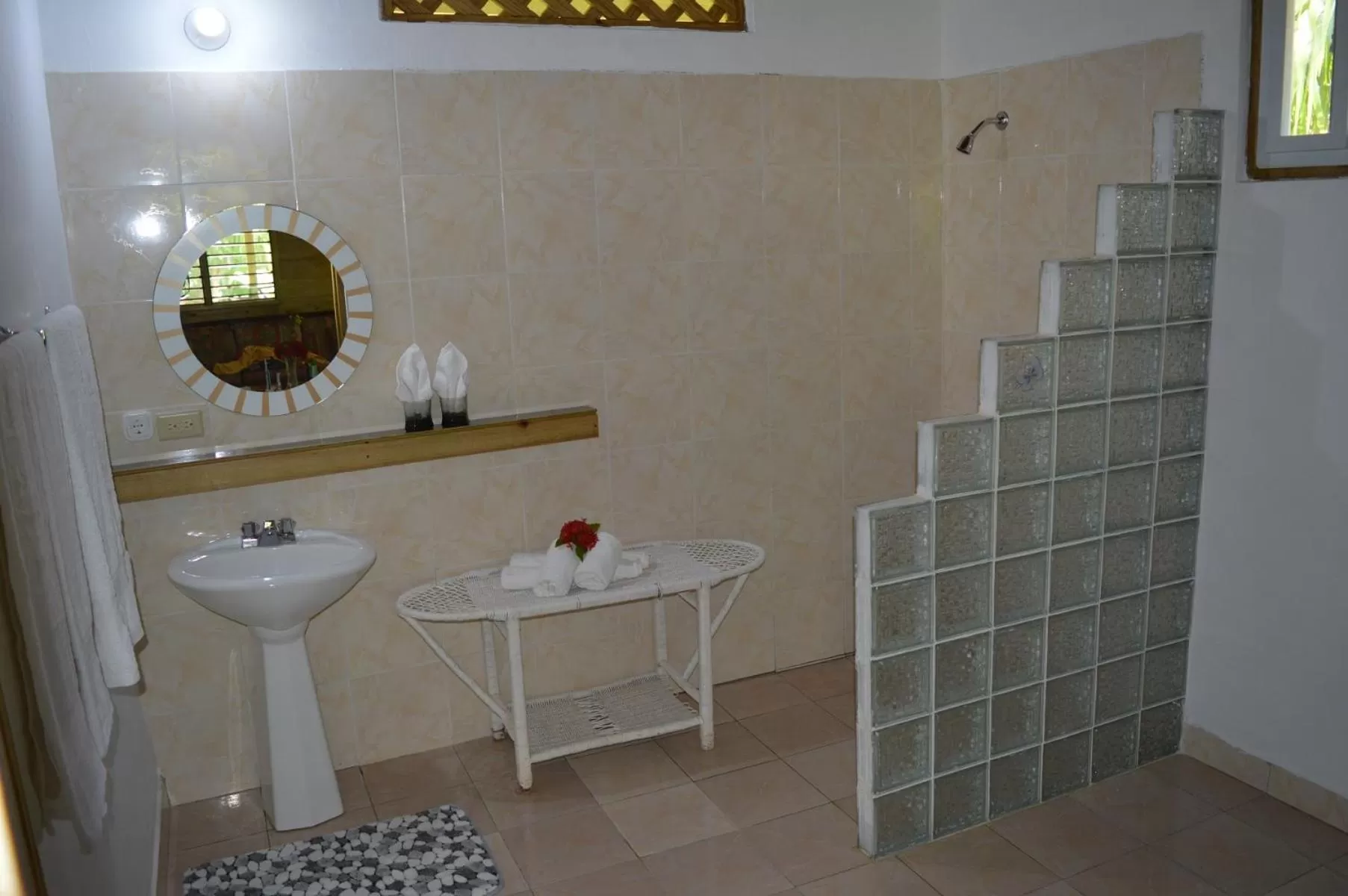 Bathroom in Lighthouse Inn 2