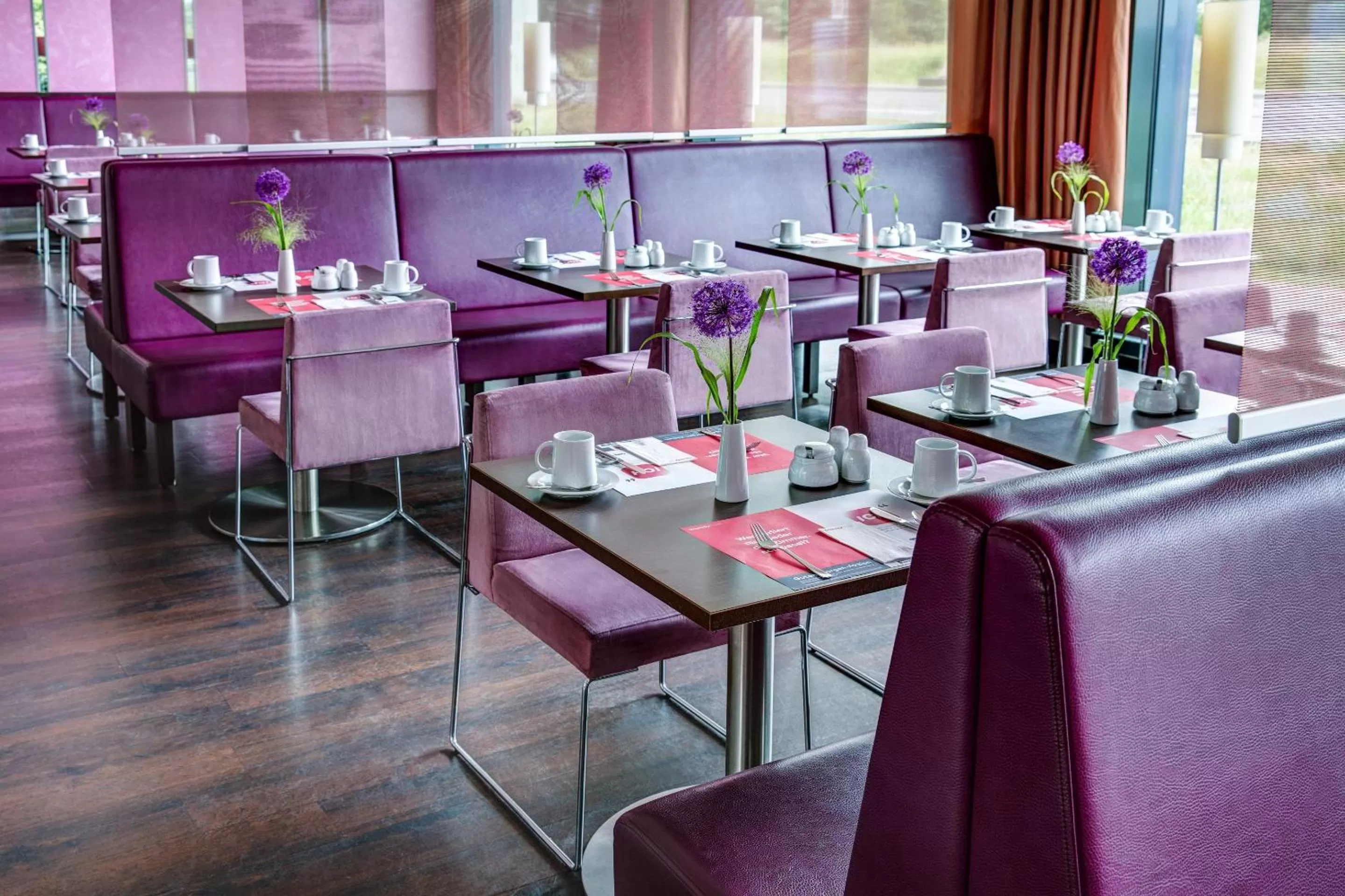 Restaurant/places to eat in IntercityHotel Berlin Airport Area North