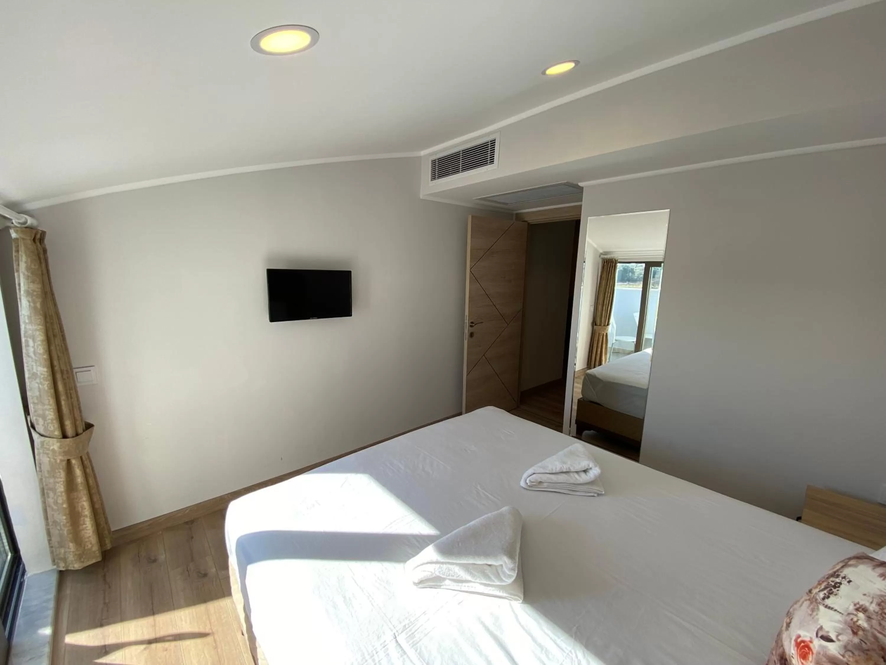 Bed in Huma Elite Hotel