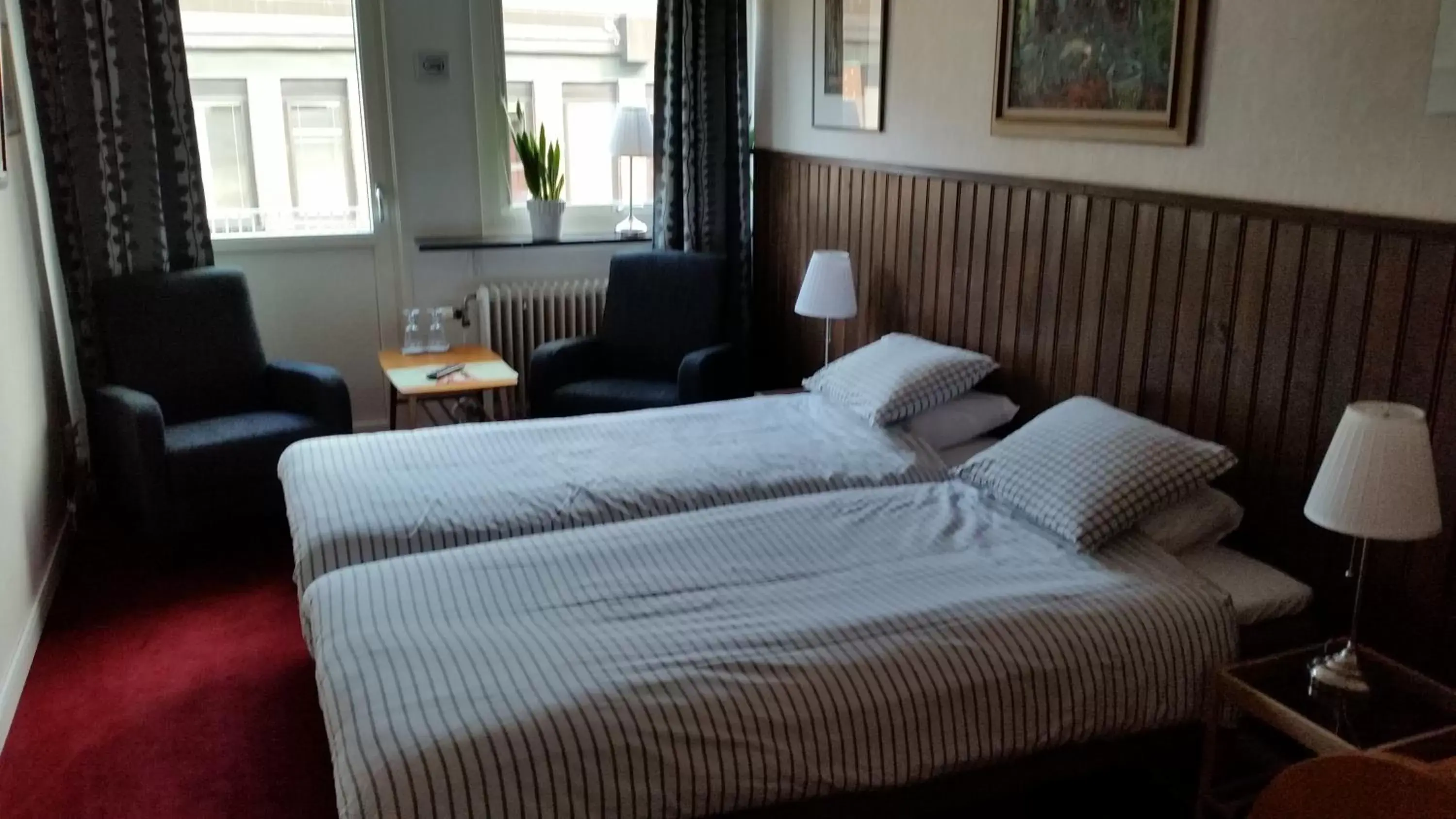 Twin Room with Shared Shower in Hotell Bode Twin Room with Shared Shower in Hotell Bode