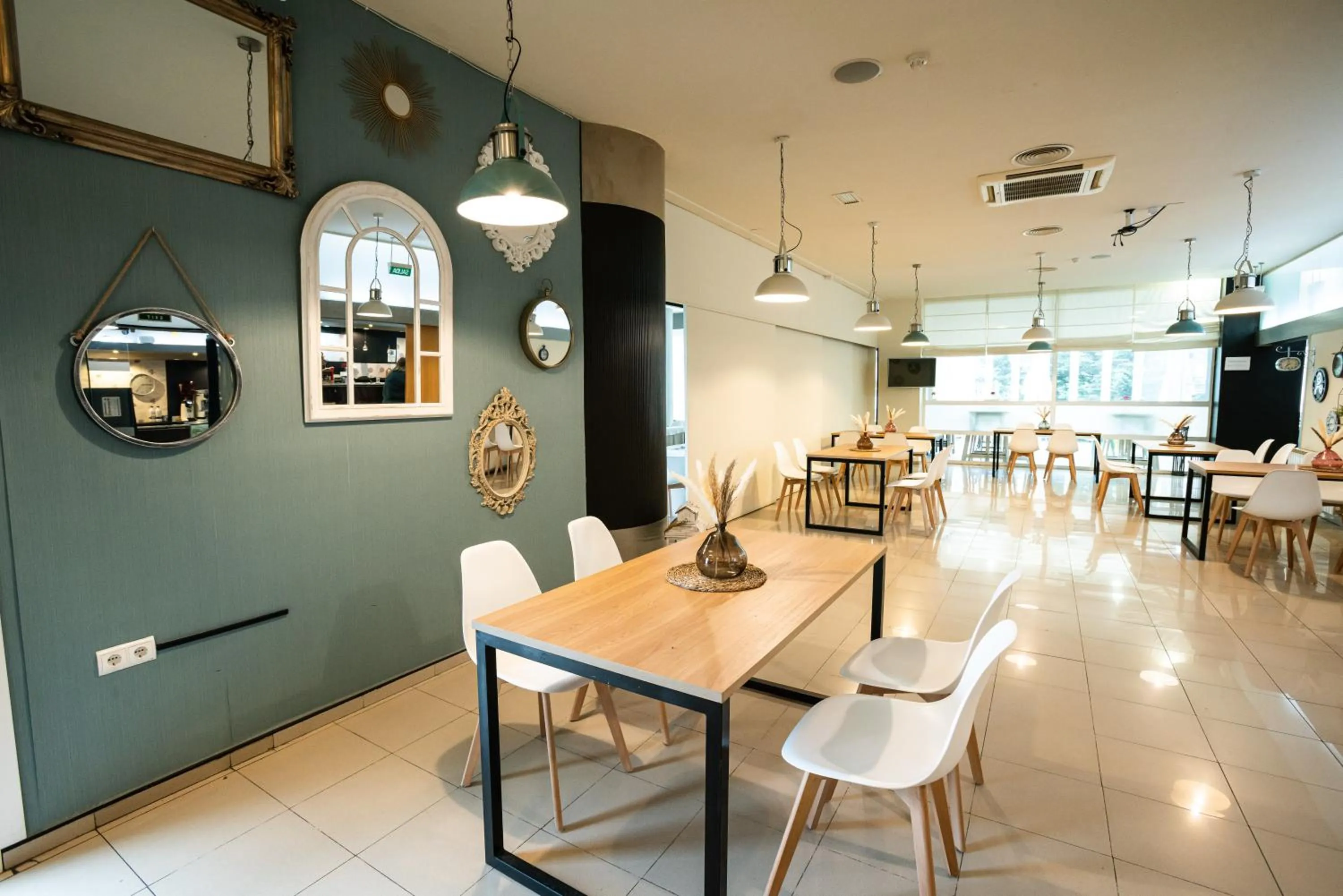 Restaurant/places to eat in Hotel Spa Sinagoga