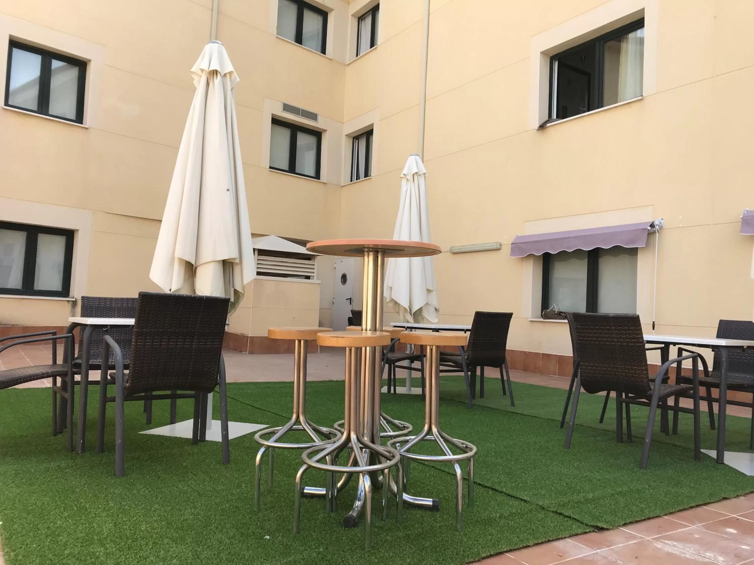 Balcony/Terrace in Hotel Puerta de Ocaña