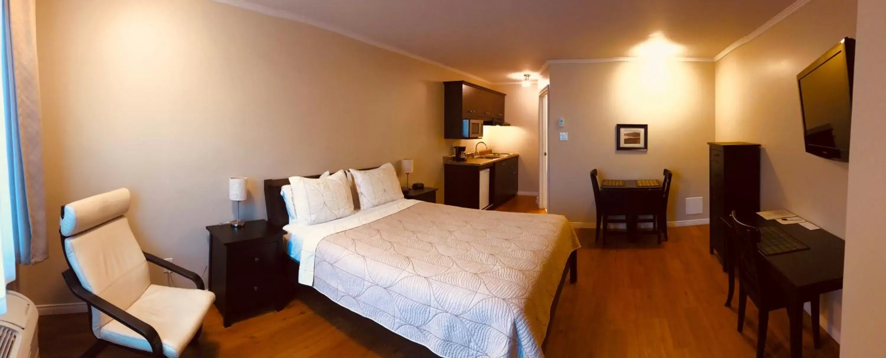 Queen Room in Motel L'Abri Queen Room in Motel L'Abri