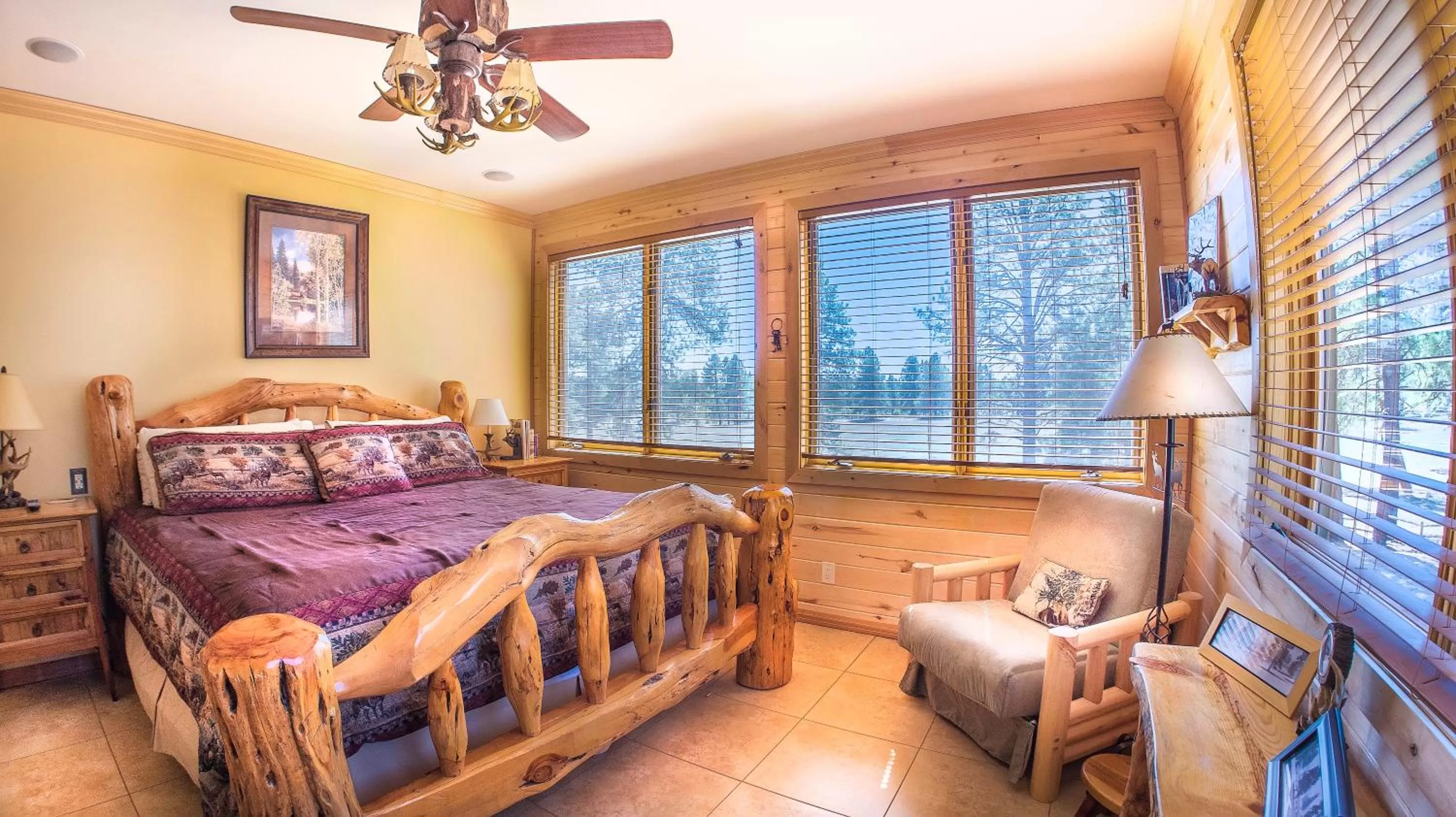 Photo of the whole room, Bed in Elktrace Bed and Breakfast