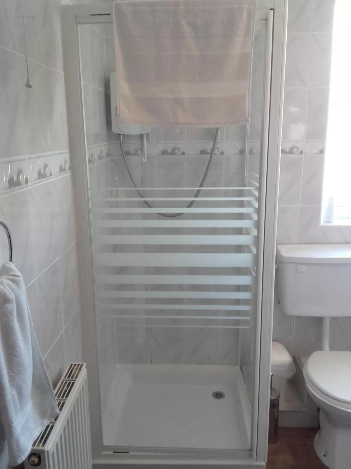 Shower in Clumber House Hotel