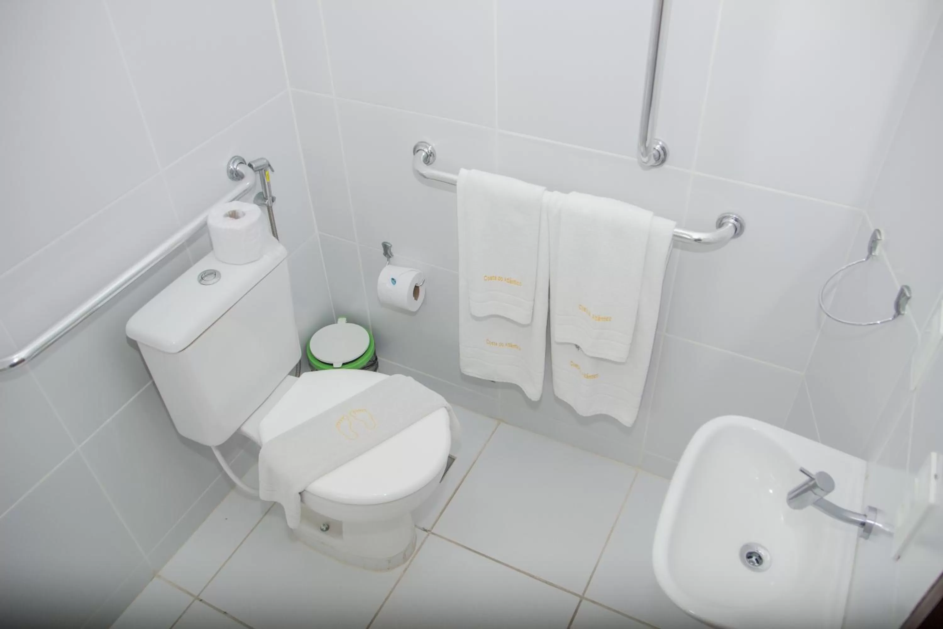 Bathroom in Hotel Costa do Atlântico
