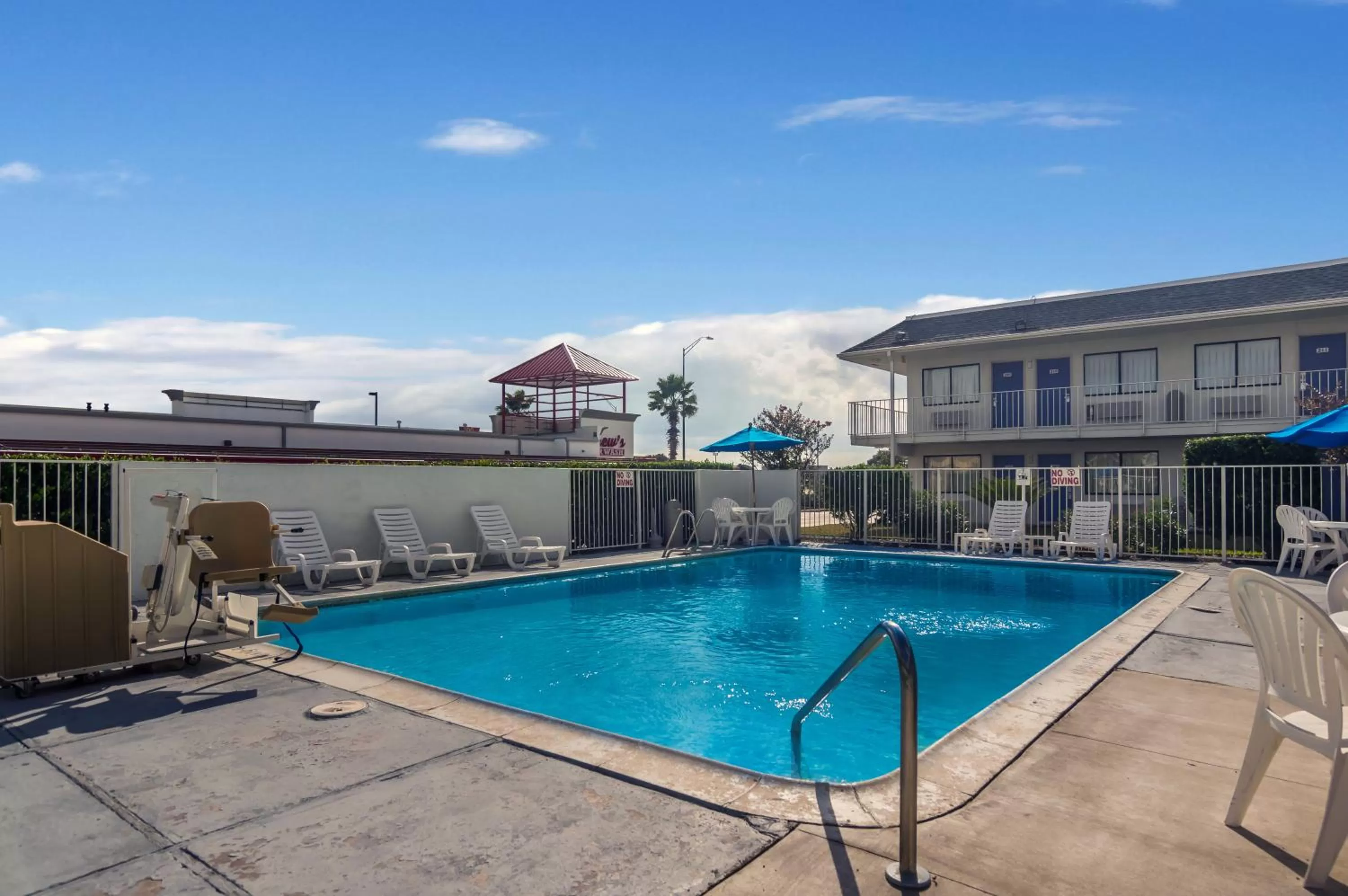 Swimming pool in Motel 6-College Station, TX - Bryan